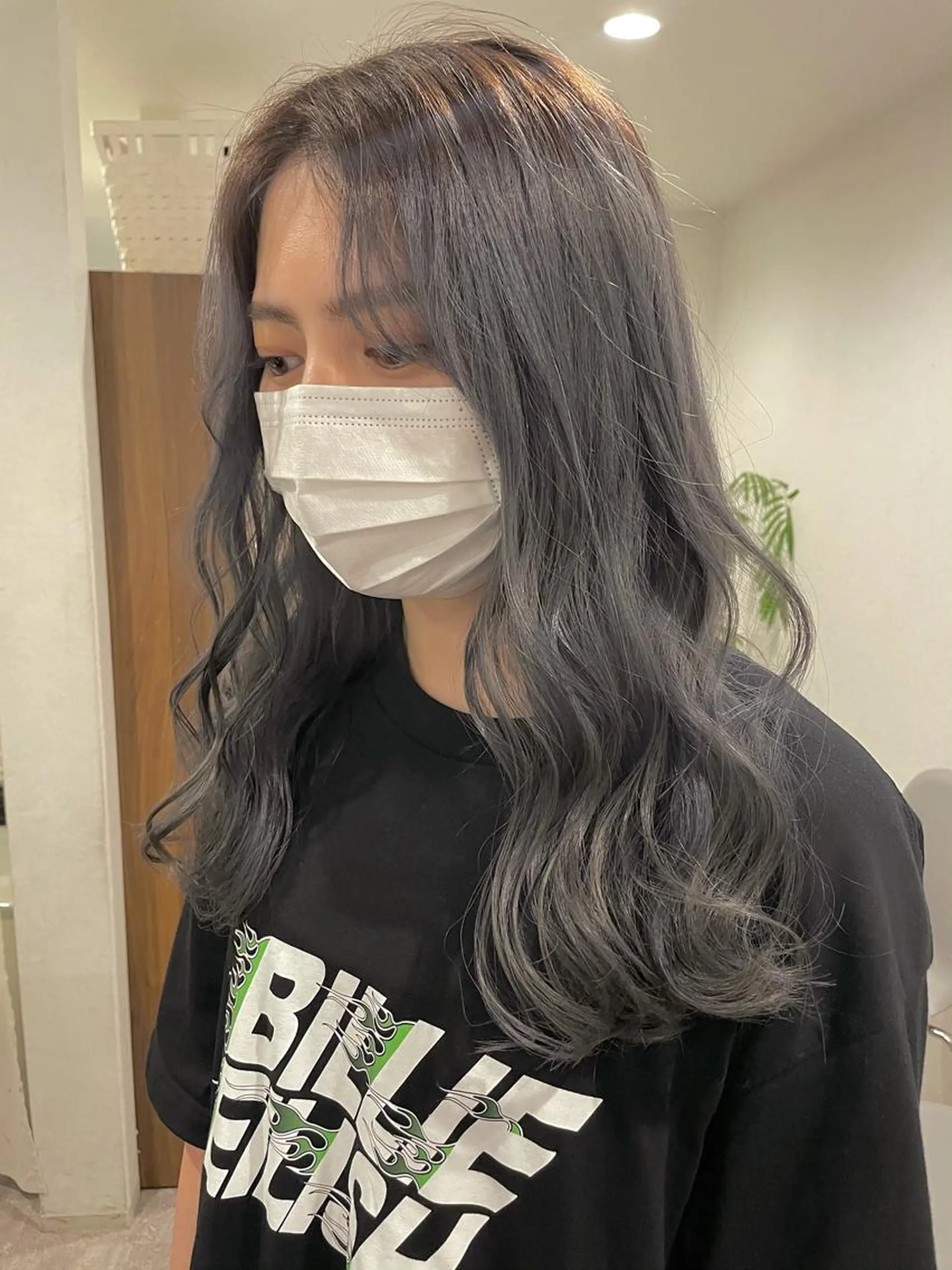 ロング カラー 安藤 佑衣のヘアスタイル