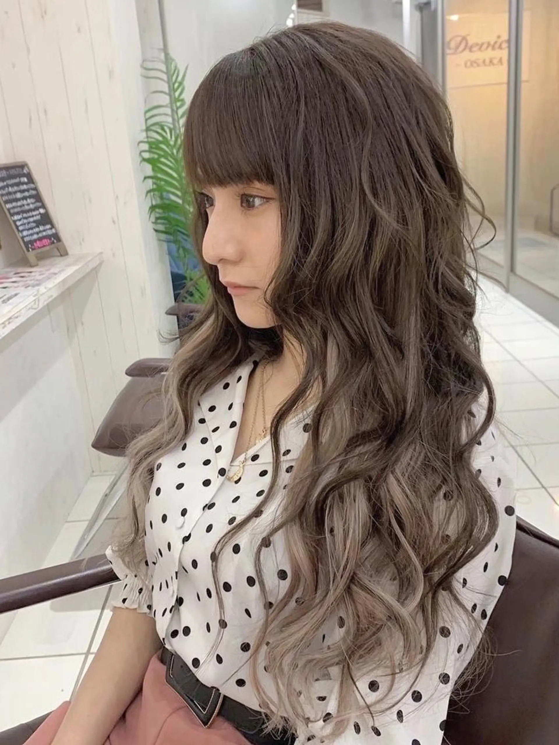 ロング カラー ヘアアレンジ Device ディバイスのヘアスタイル