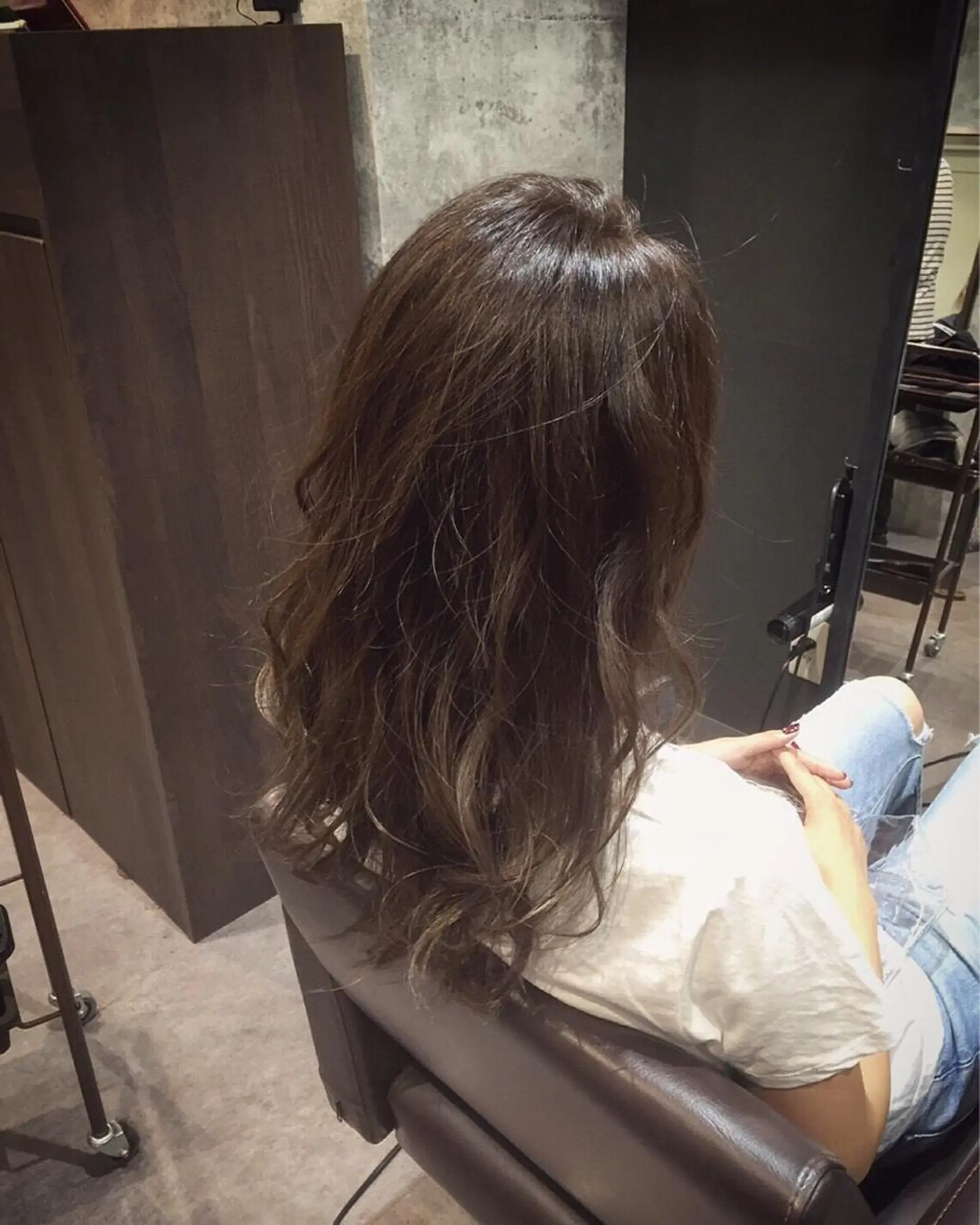 セミロング カラー イルミナカラー due hair 京都駅前店 MILBON オージュア認定サロン【デューヘアー】所属・ハイトーンブリーチ 土坂　由志【京都】のヘアスタイル