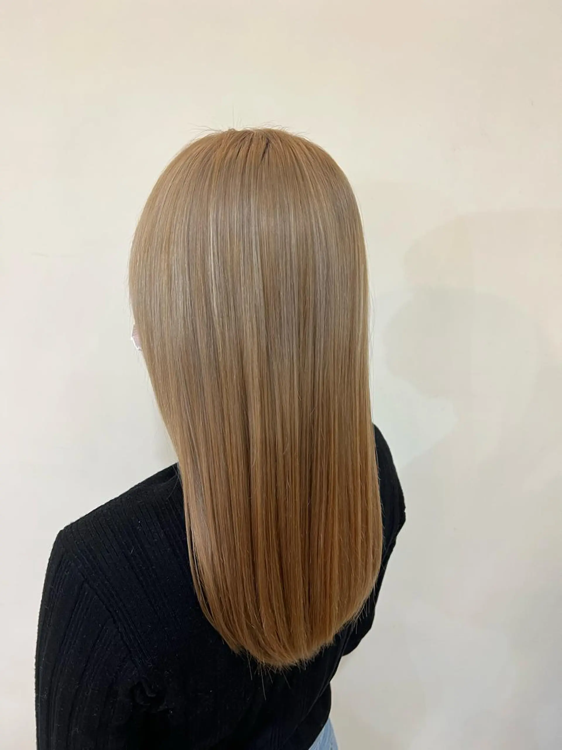 ロング カラー ベージュカラー ミルクティーベージュ Harbors所属・吉田有里🔸 カラーリスト🔸鎌倉のヘアスタイル