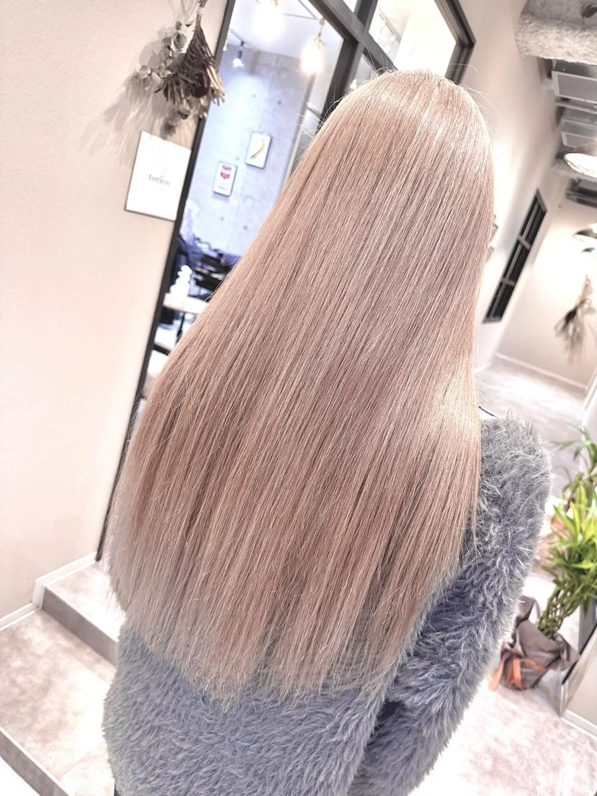 ロング ヘアカラー 🔷ブリーチバレイヤ ージュ🔷飯野達也のヘアスタイル