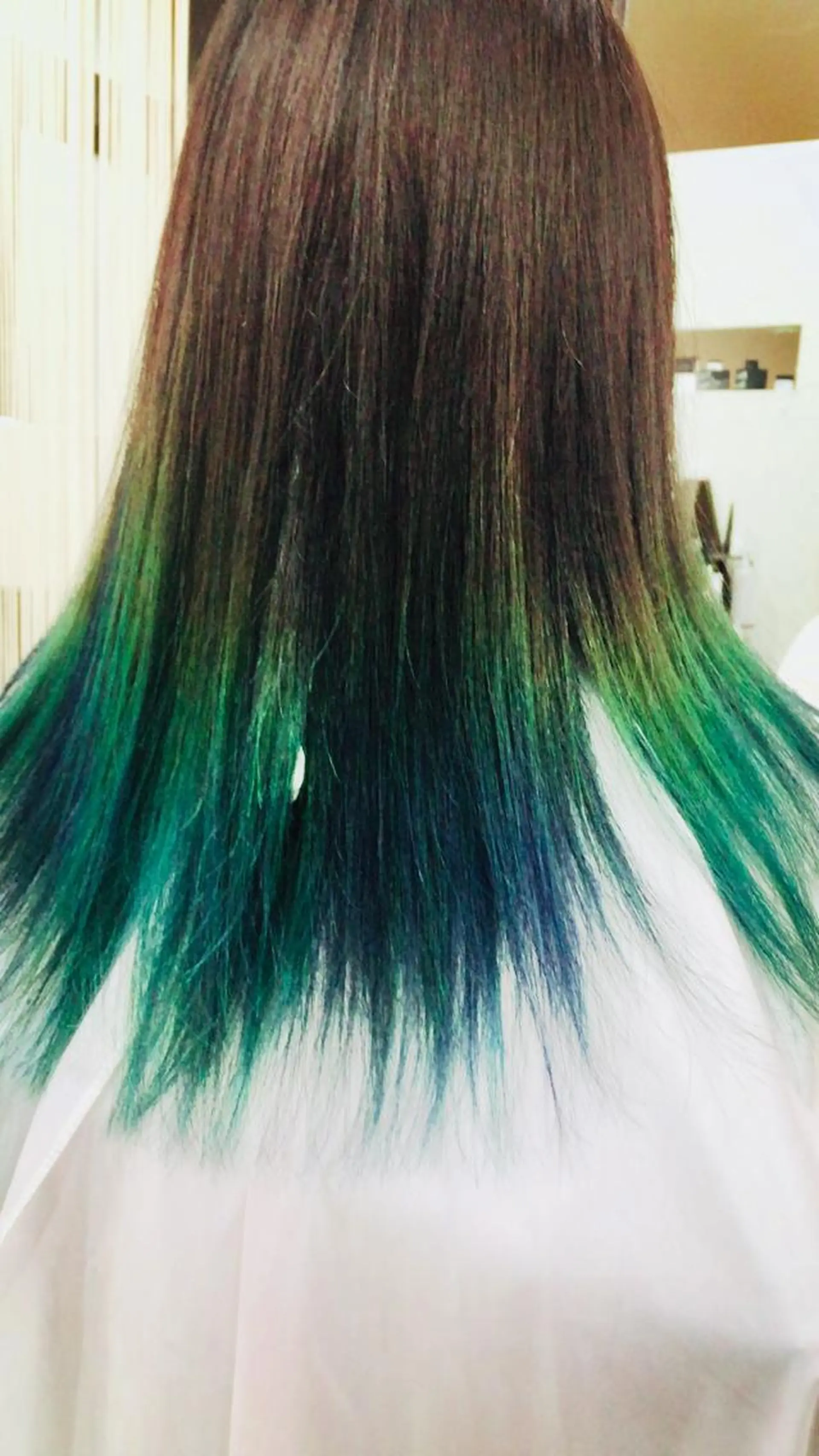 セミロング カラー 阿久津 泰幸のヘアスタイル