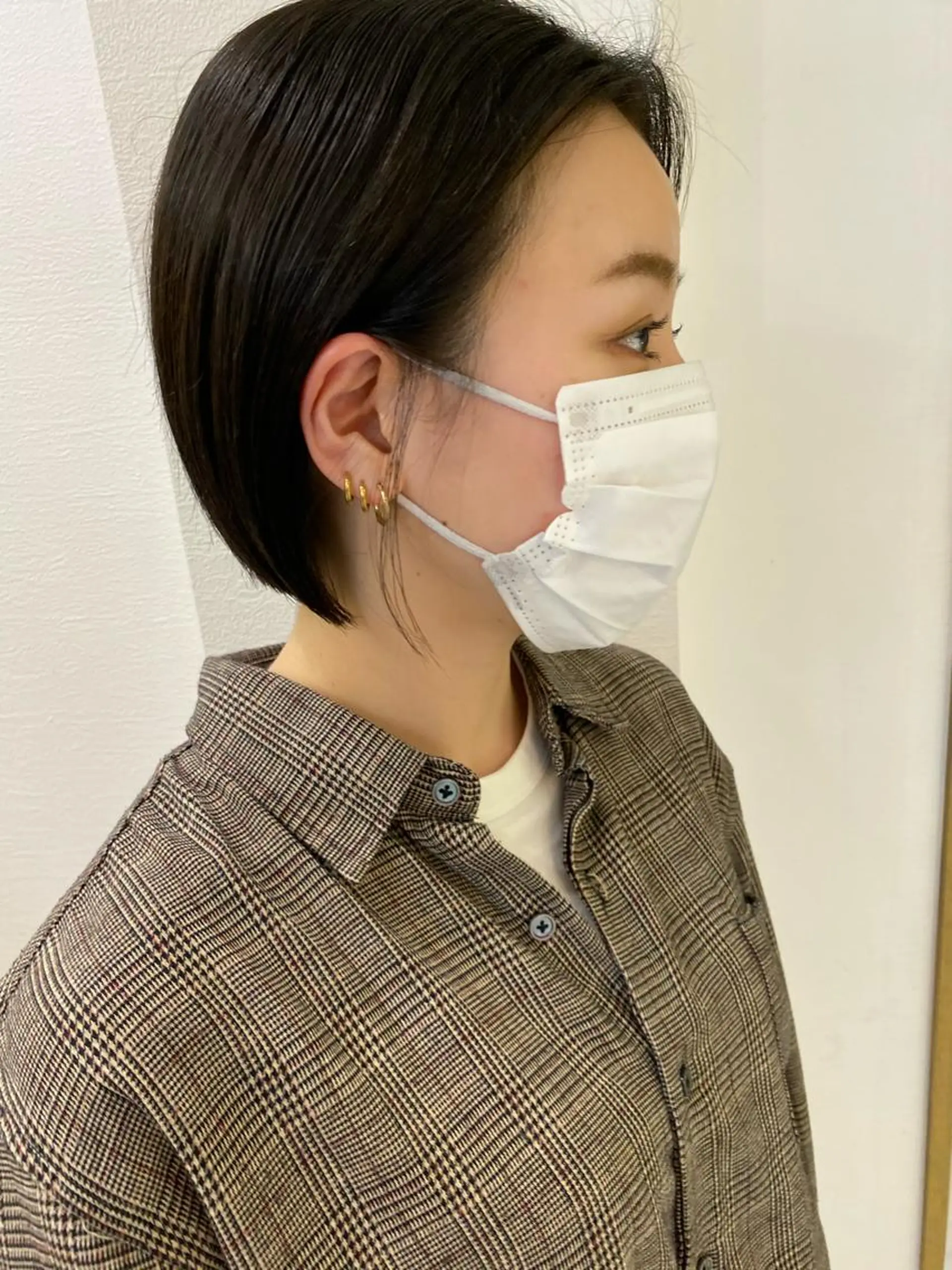 ショート カラー ヘアカラー トリートメント 顔周り/ブリーチなし /縮毛矯正🫧伊勢のヘアスタイル