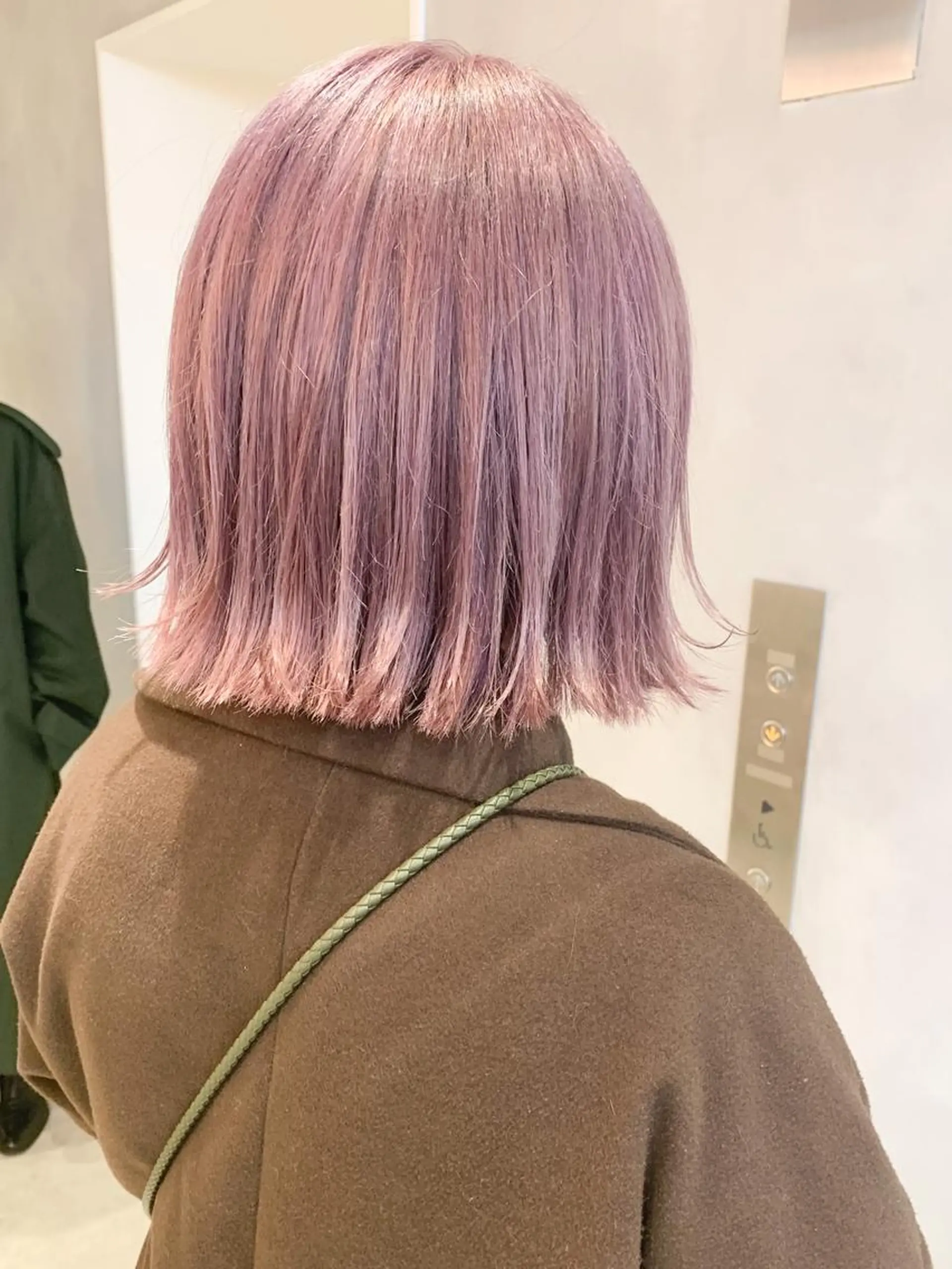 ショート カラー ブリーチ ピンクカラー バイオレットカラー ヘアカラー トリートメント ハイトーン特化サロン 代表　中谷蓮のヘアスタイル