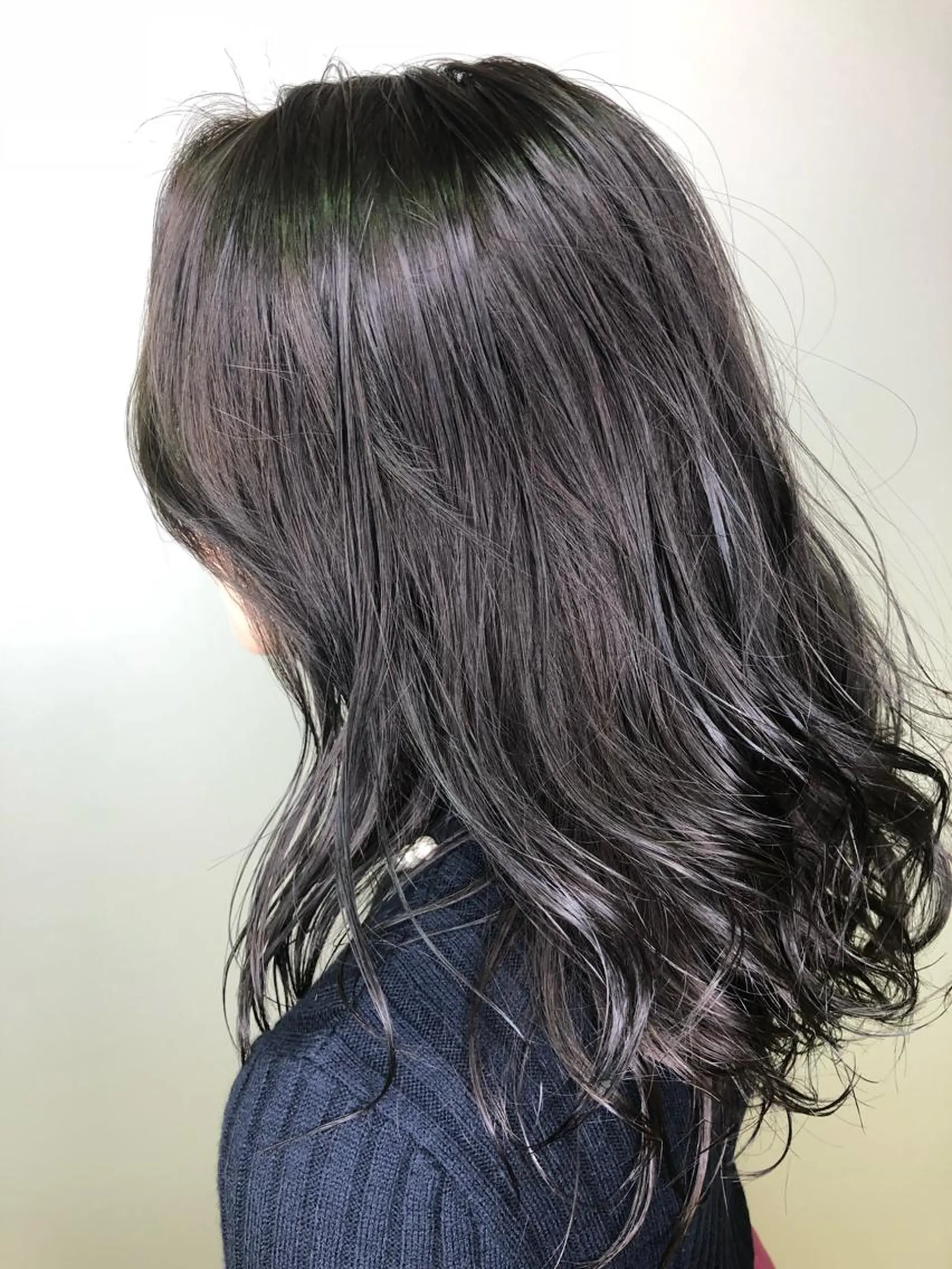 セミロング カラー グレージュ ネイビーカラー Kou所属・💜髪質改善美髪💜 星野清光のヘアスタイル