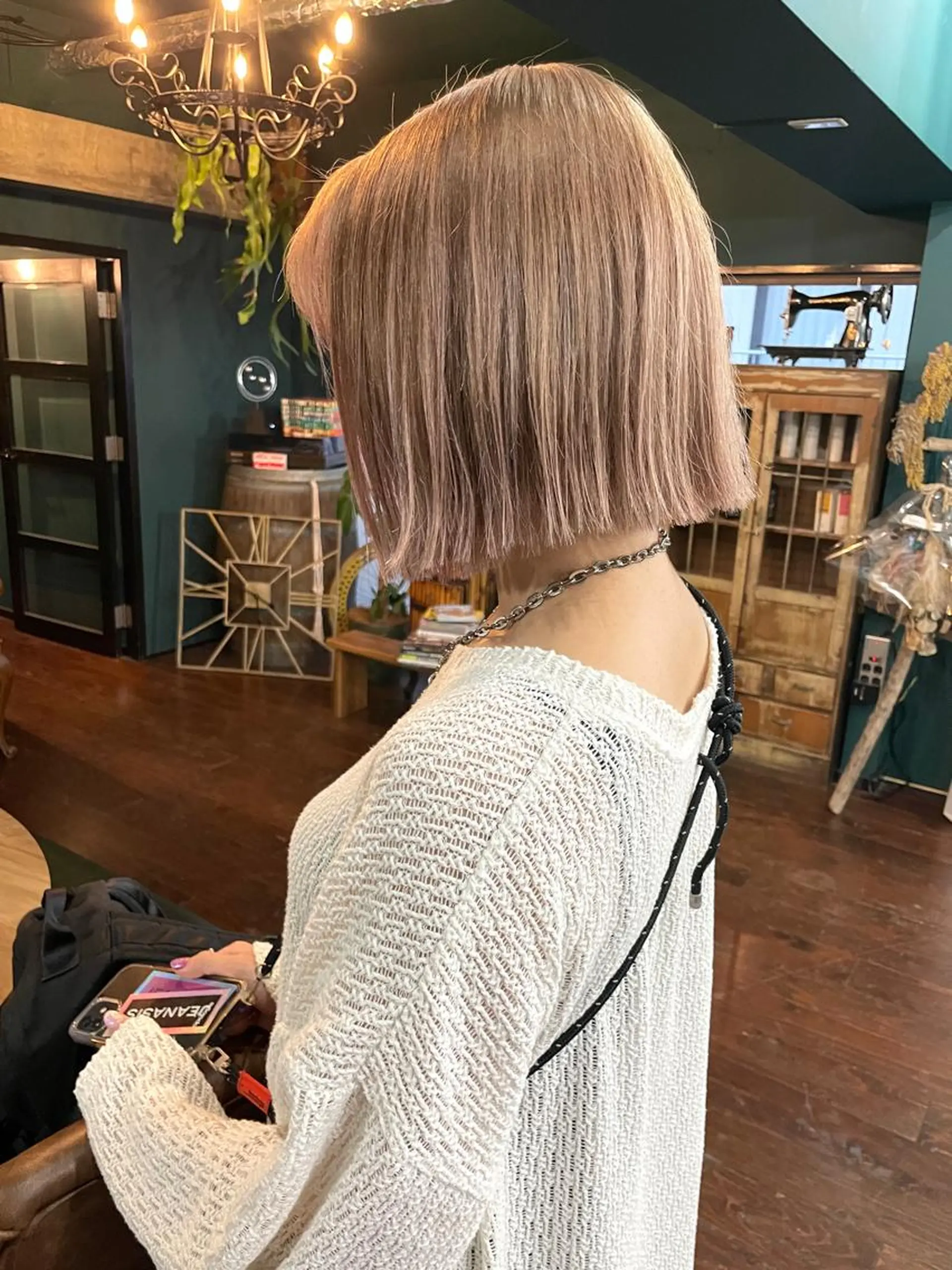 ミディアム カット ヘアカラー トリートメント vivre libre所属・vivre libreのヘアスタイル