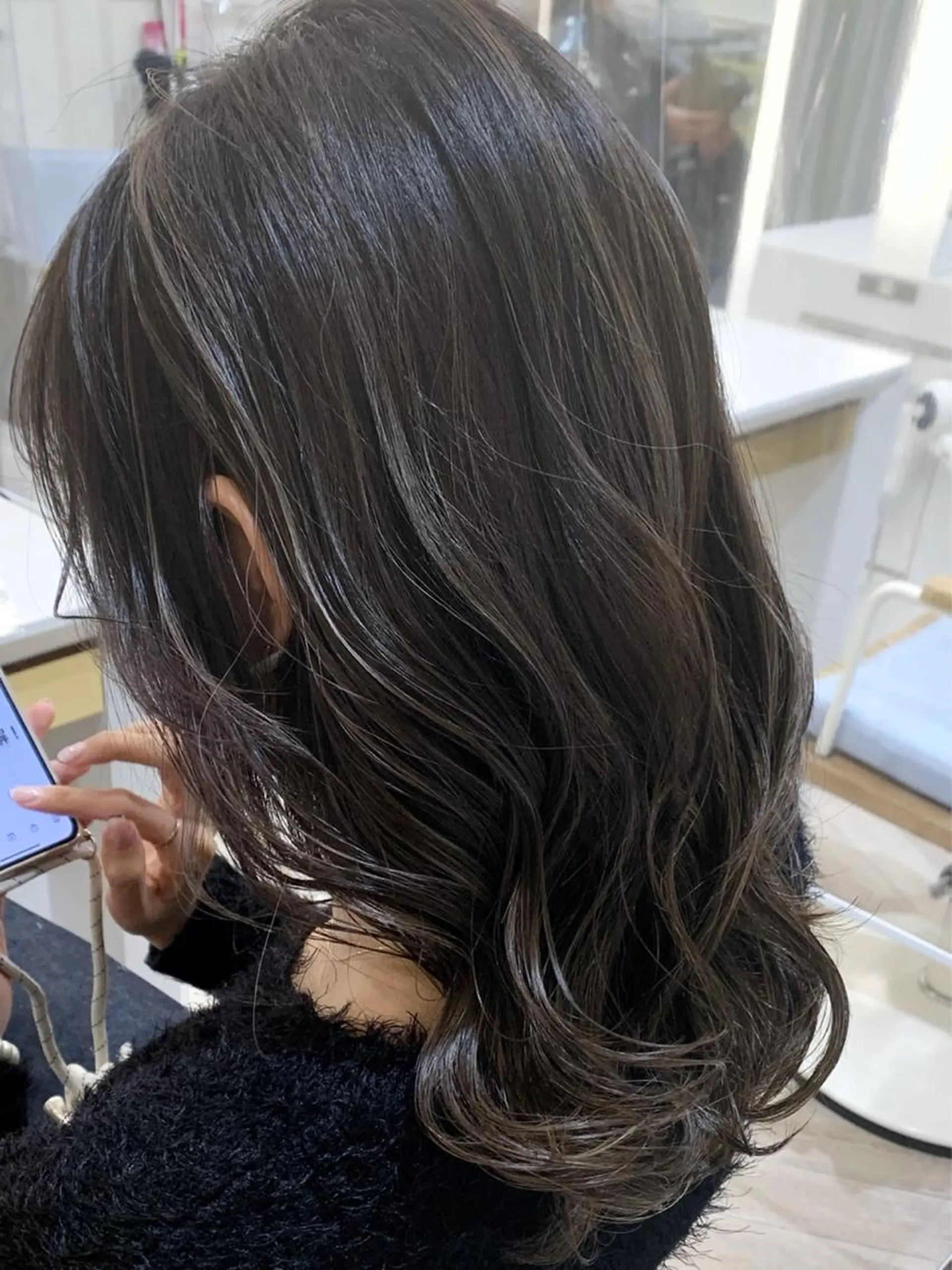 ロング ブリーチなしダブル/ レイヤーカット 小棹のヘアスタイル