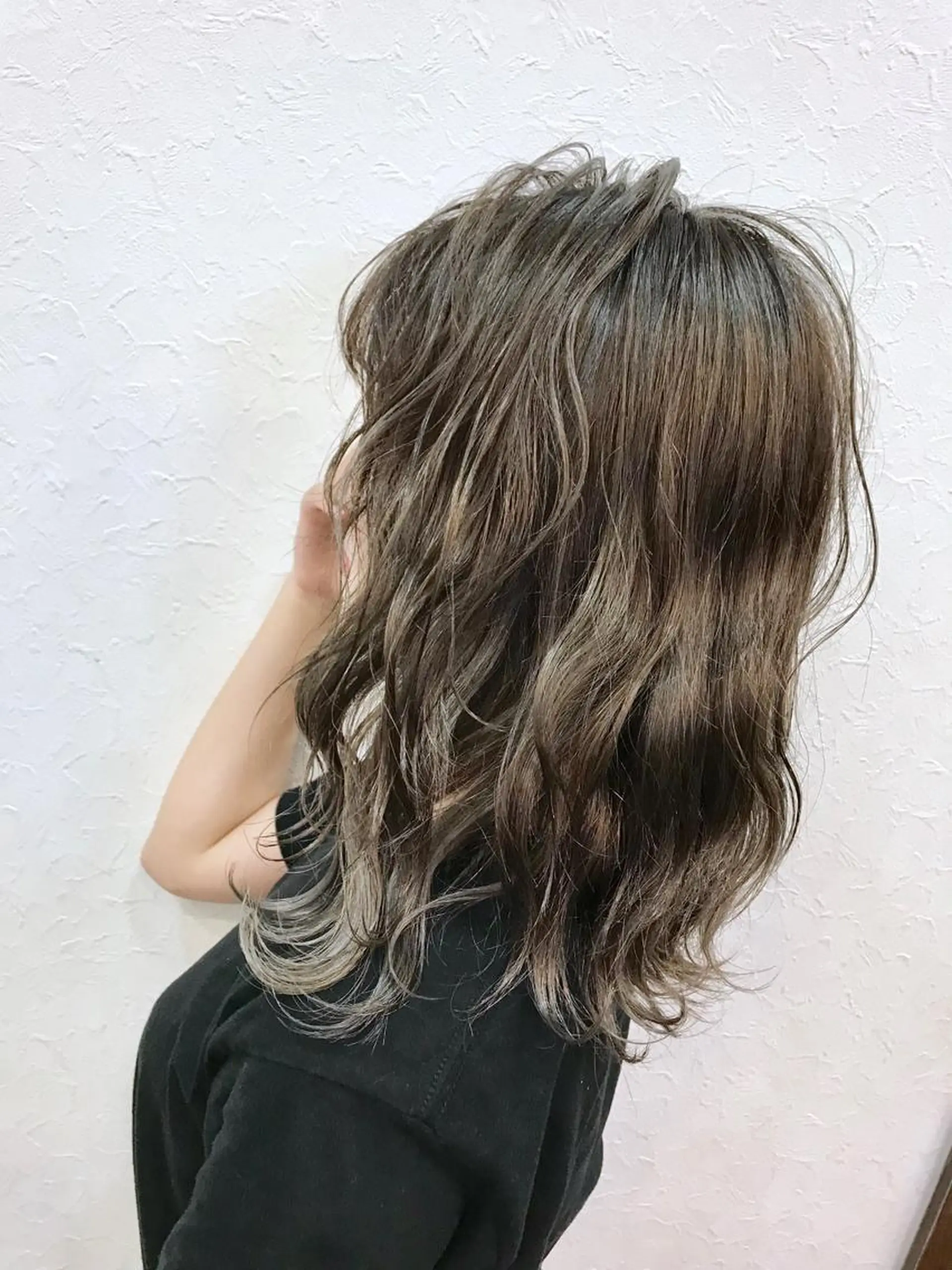 ミディアム カラー グレージュ 外ハネヘア ていねい技術No.1 🌈諏訪 健太のヘアスタイル