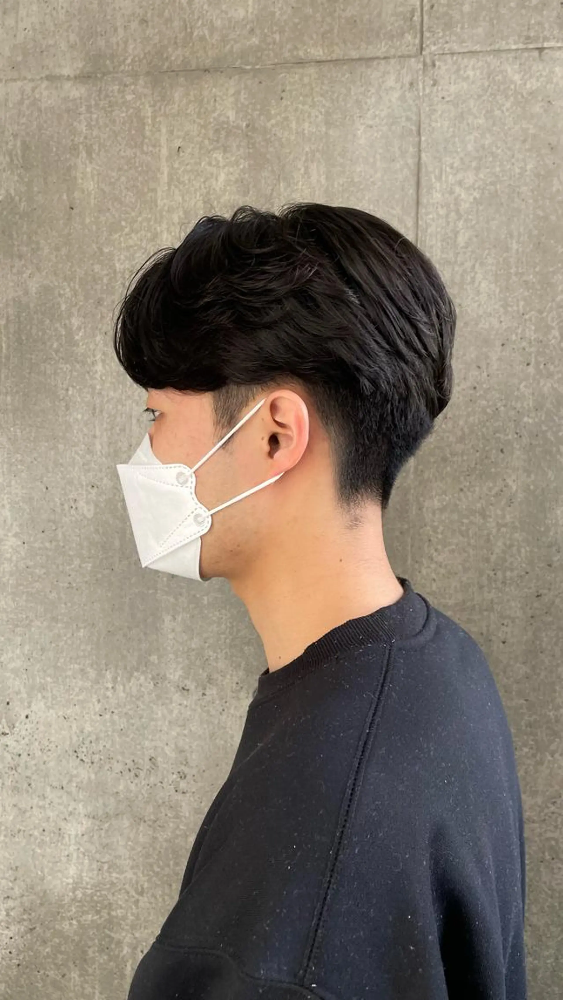 パーマ メンズ センターパート カルマパーマ メンズ韓国風 メンズパーマ メンズショート 松本平太郎美容室大宮店所属・もりたみかこ 美容師お休み中のヘアスタイル