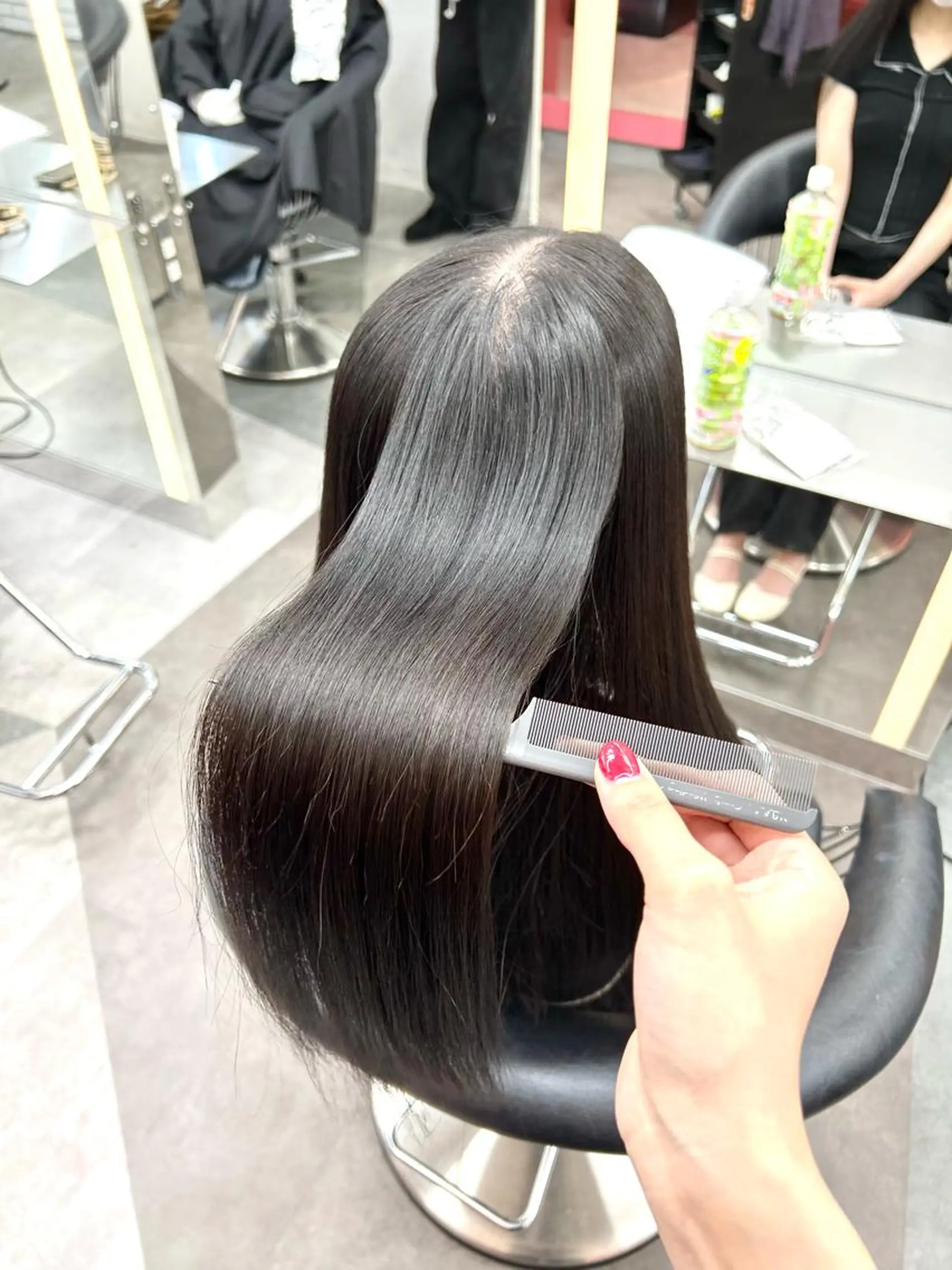 莉乃/縮毛矯正/髪質 改善/艶カラーのヘアスタイル