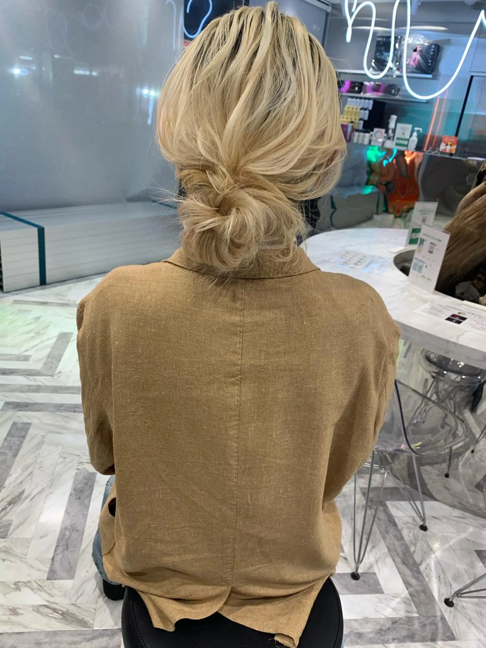 セミロング ヘアアレンジ 平野 優奈のヘアスタイル