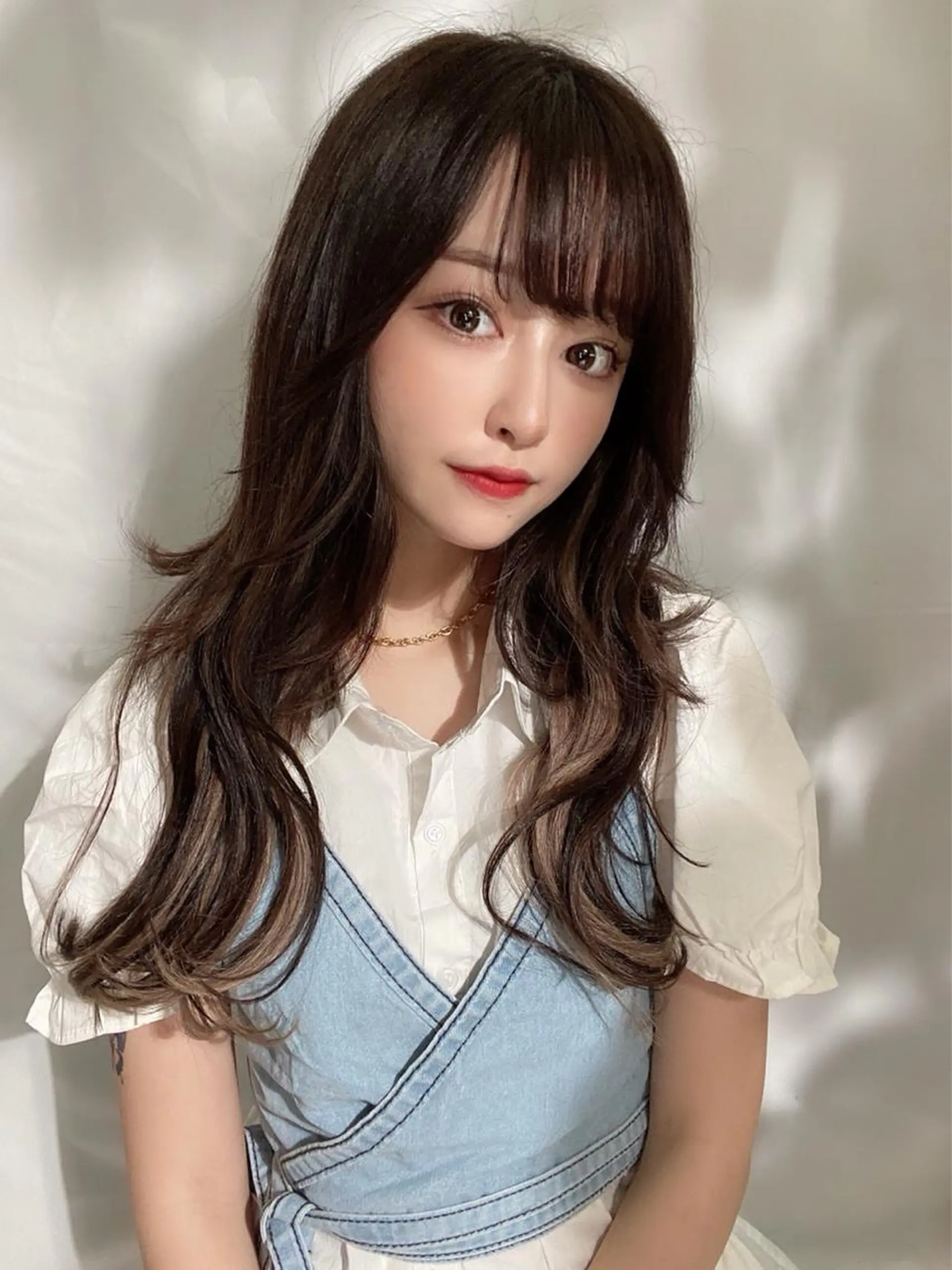 セミロング カラー パーマ バレイヤージュ ブリーチ ケアブリーチ ダブルカラー ハイライトカラー ヘアカラー トリートメント 新宿✨顔周りカット 韓国ヘア/坂本亜裟海のヘアスタイル