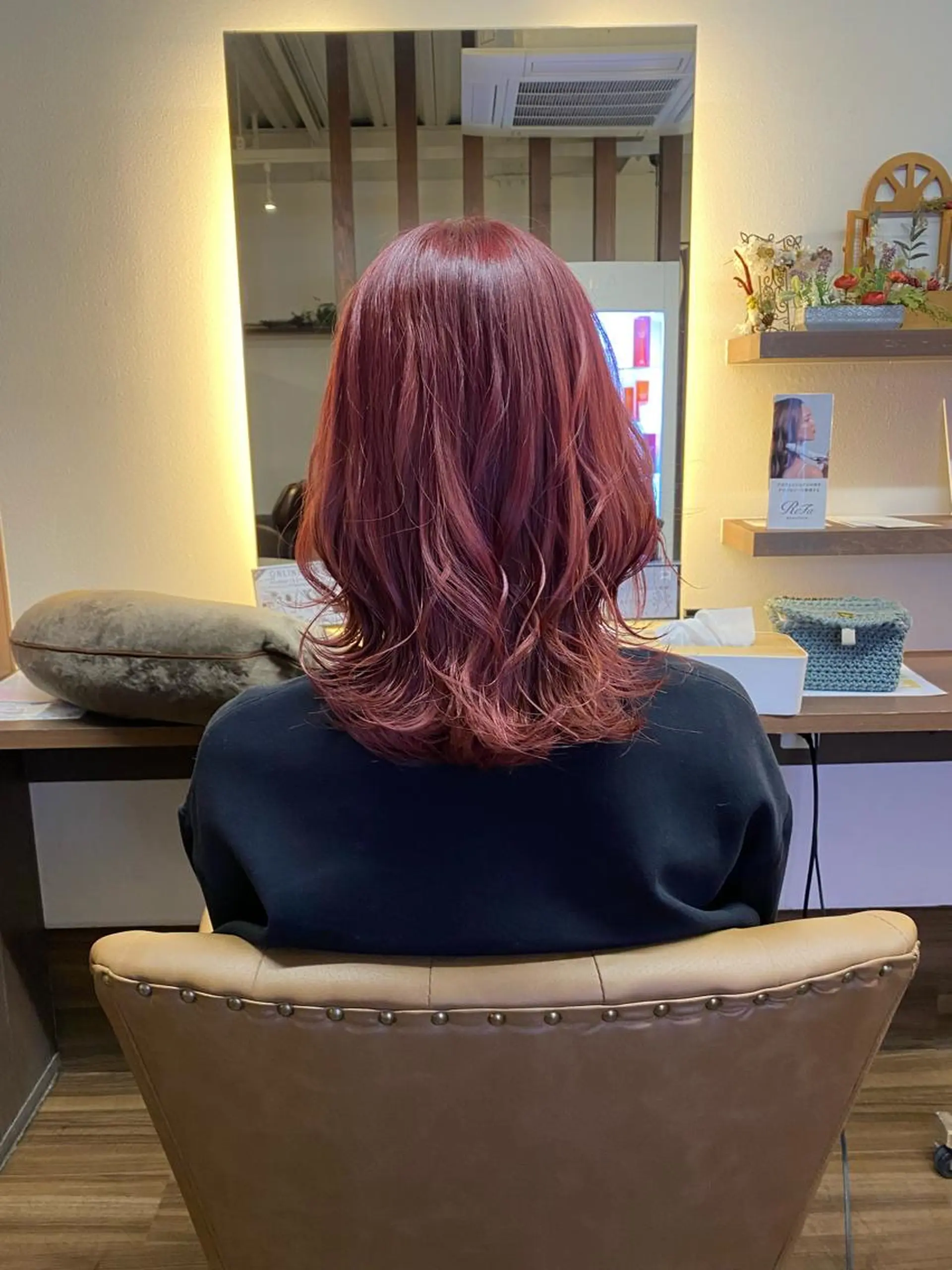 セミロング カラー メンズ ピンクカラー 山本 純平のヘアスタイル