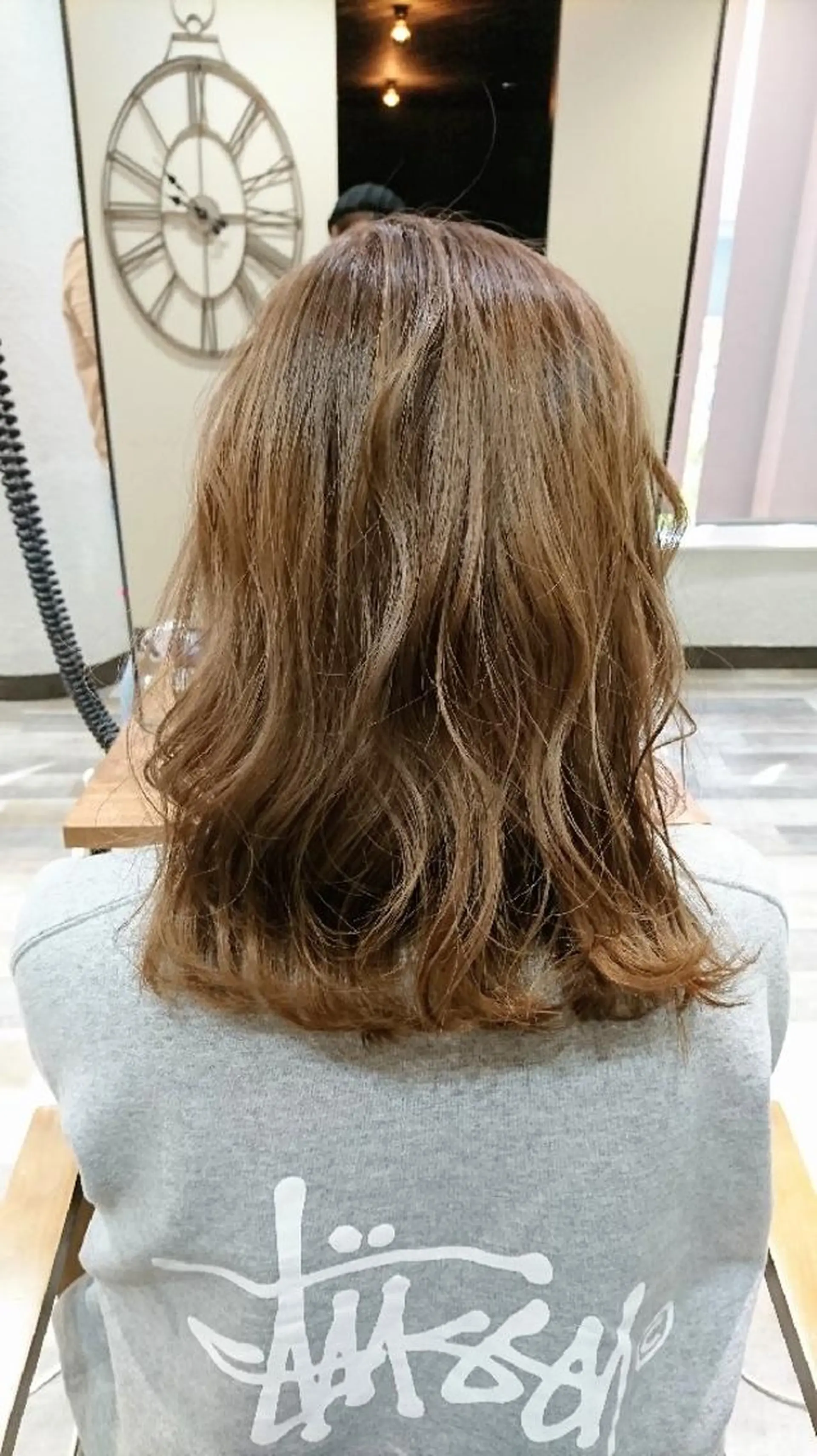 ミディアム カラー アッシュ ベージュカラー ACROあべの店所属・艶カラー/インナー /グラデ/大西小百合のヘアスタイル