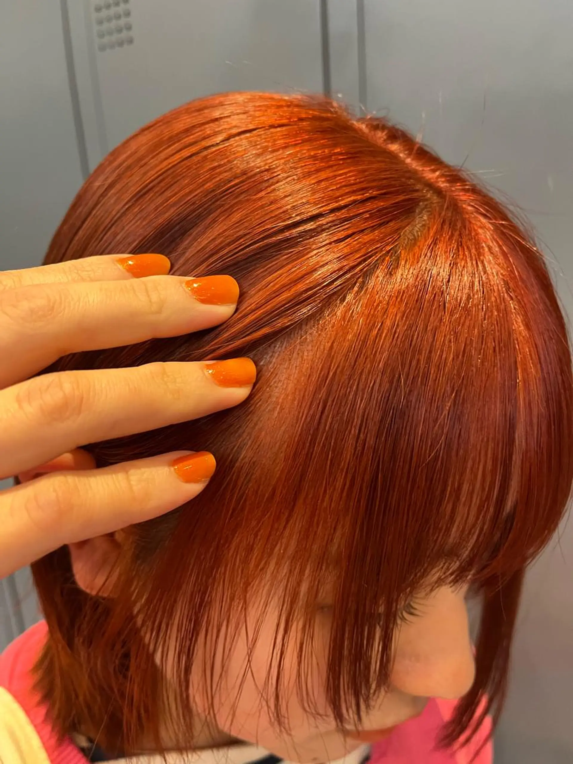 ショート カラー ヘアアレンジ オレンジ レッドカラー ボブハイトーン🦖 デザインMAMIのヘアスタイル