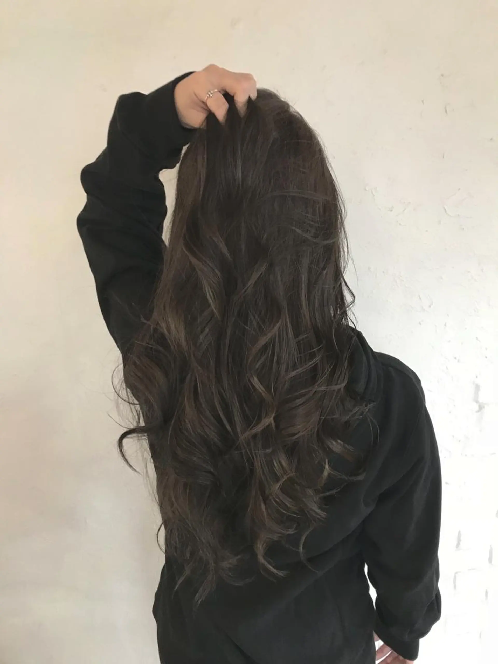 ロング カラー 伊藤 優希のヘアスタイル