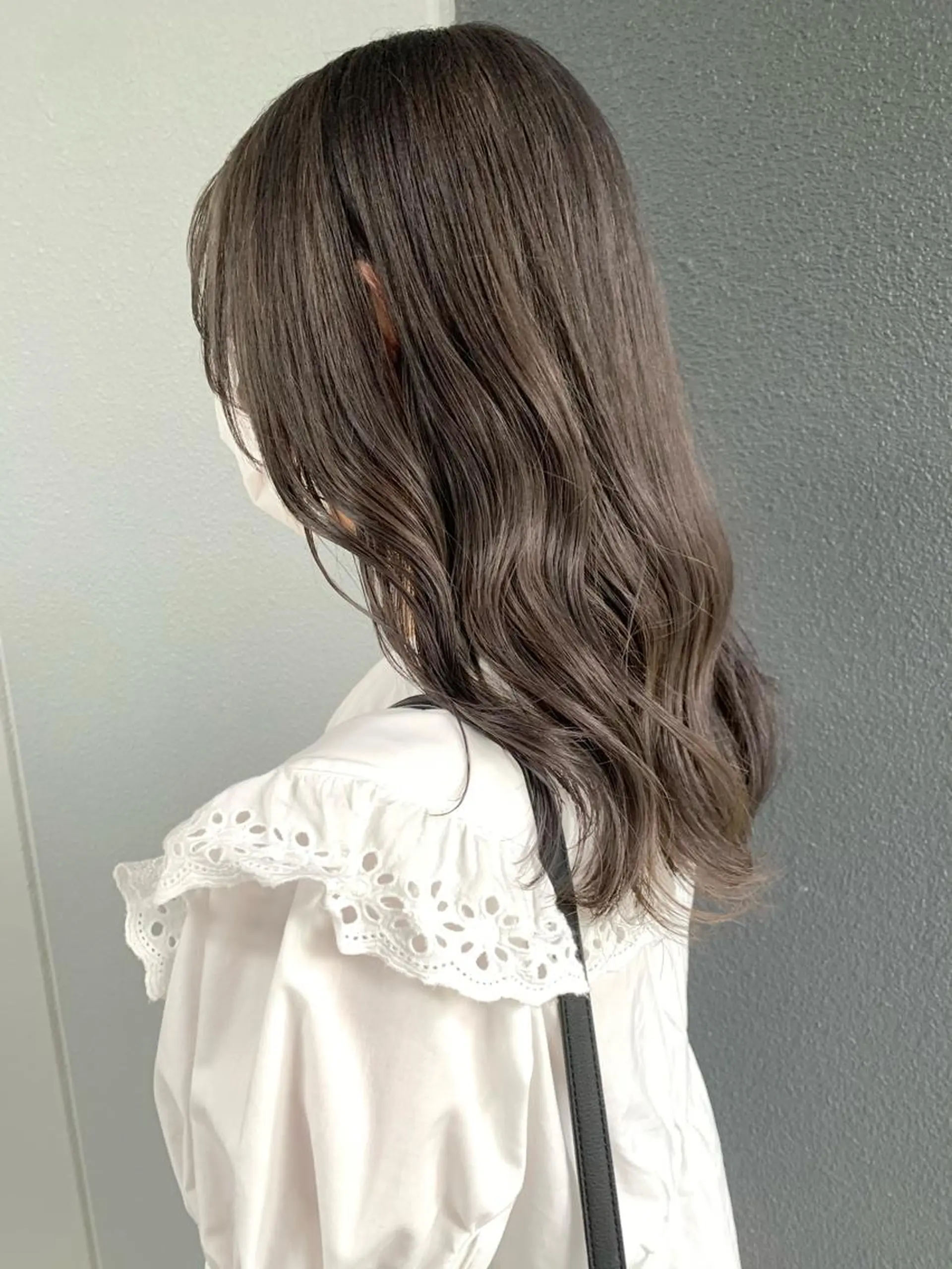 セミロング カラー グレージュ 樫原裕二 /柔らかいカラーのヘアスタイル