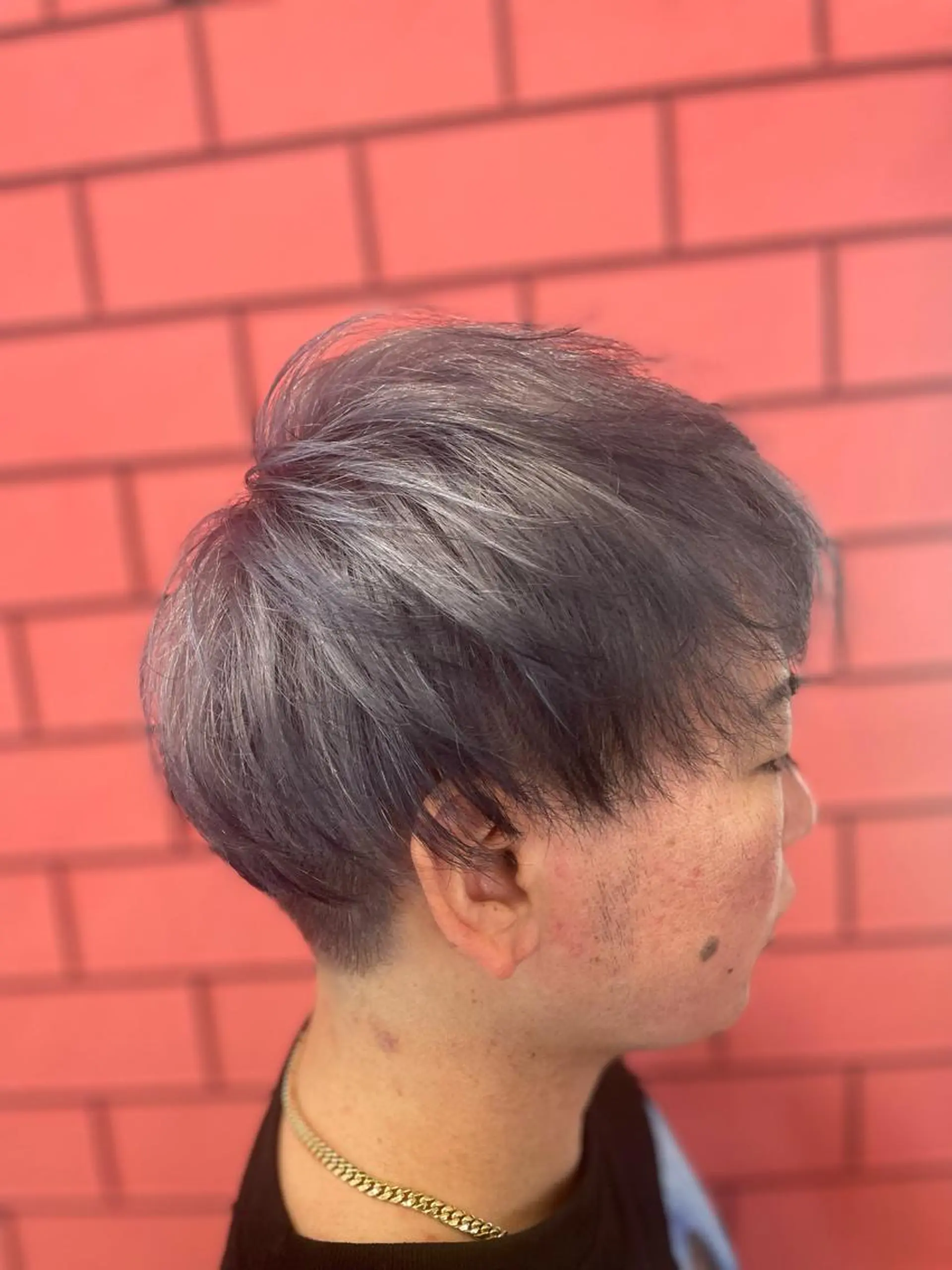 カラー メンズ メンズバレイヤージュ メンズブリーチ メンズハイライト メンズハイトーン メンズインナーカラー デザインカラー髪質 改善Lilithのその他イメージ