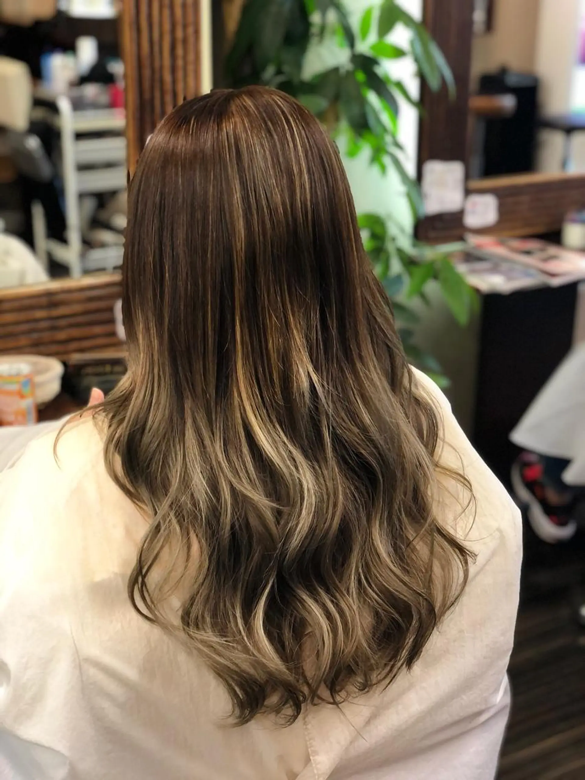 ロング カラー 加藤 瑠美のヘアスタイル