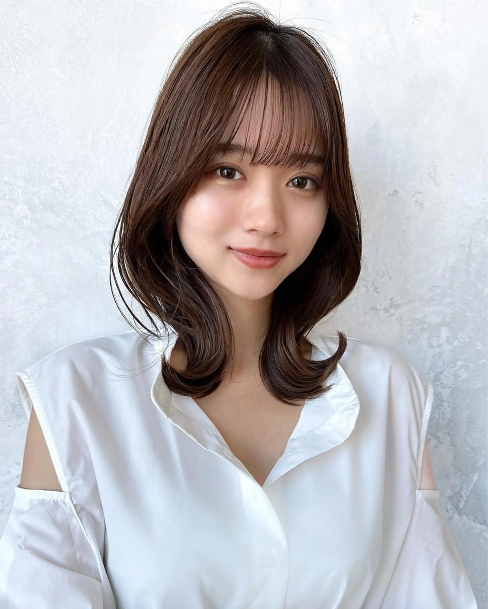 ミディアム カラー ベージュカラー ブラウンカラー ブラウンベージュ くびれヘア 顔周りカット カット ヘアカラー トリートメント 顔周り/くびれヘア 韓国ヘア💕風間るなのヘアスタイル