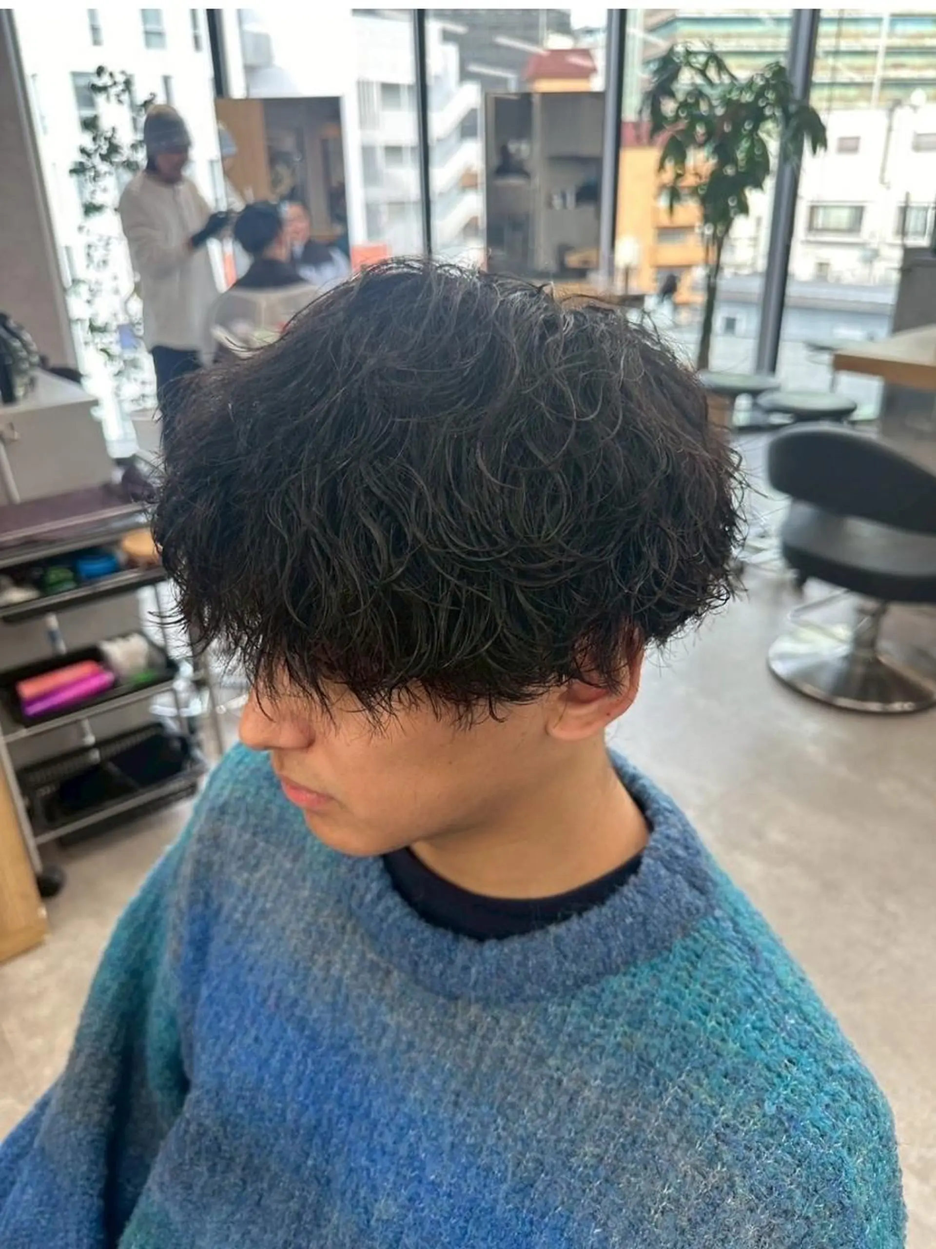 メンズ シャドウ/波巻き 朝崎倭斗のヘアスタイル