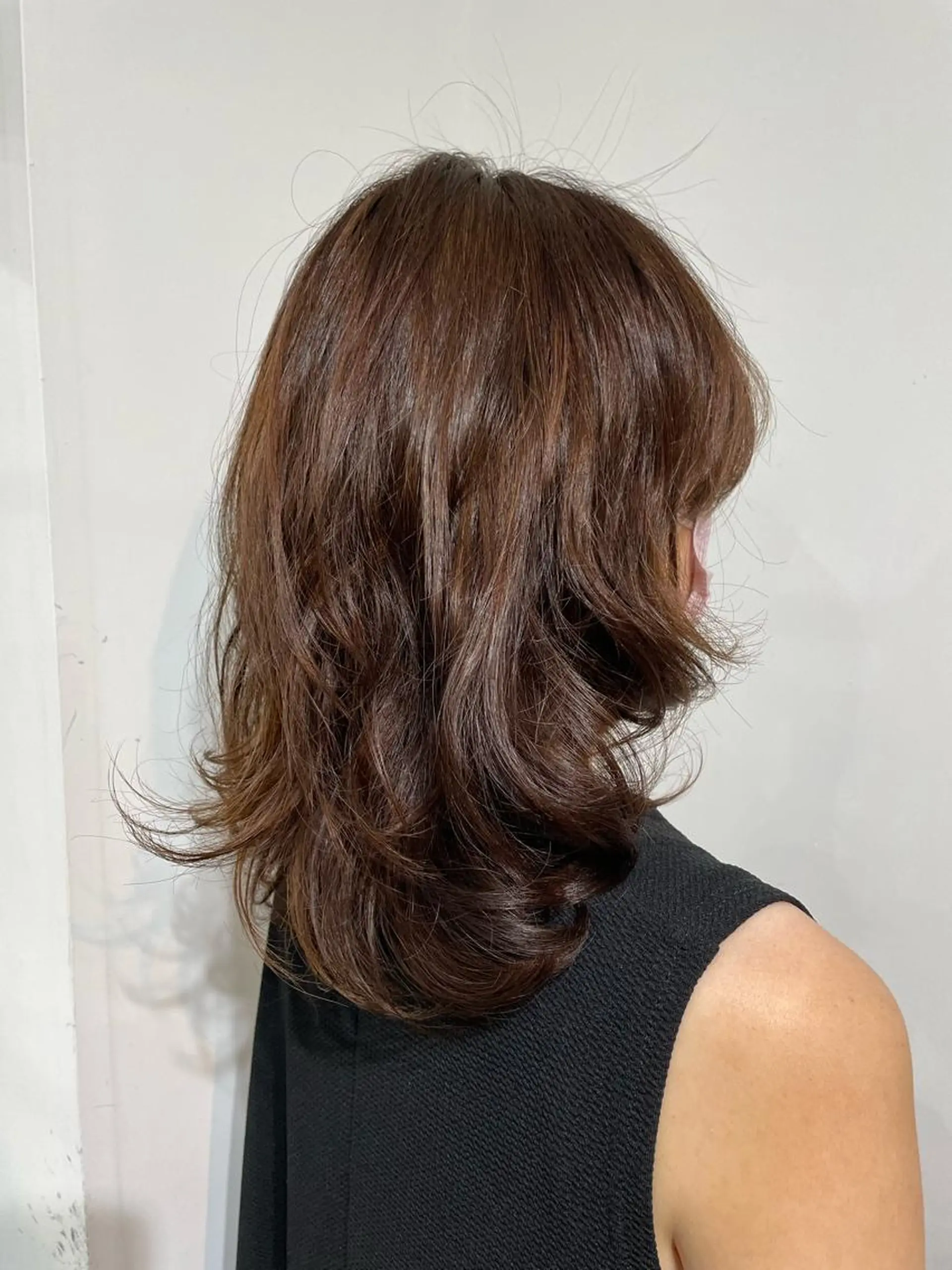 ミディアム パーマ 🐬脱白髪染めカラー 清水大世🐬のヘアスタイル