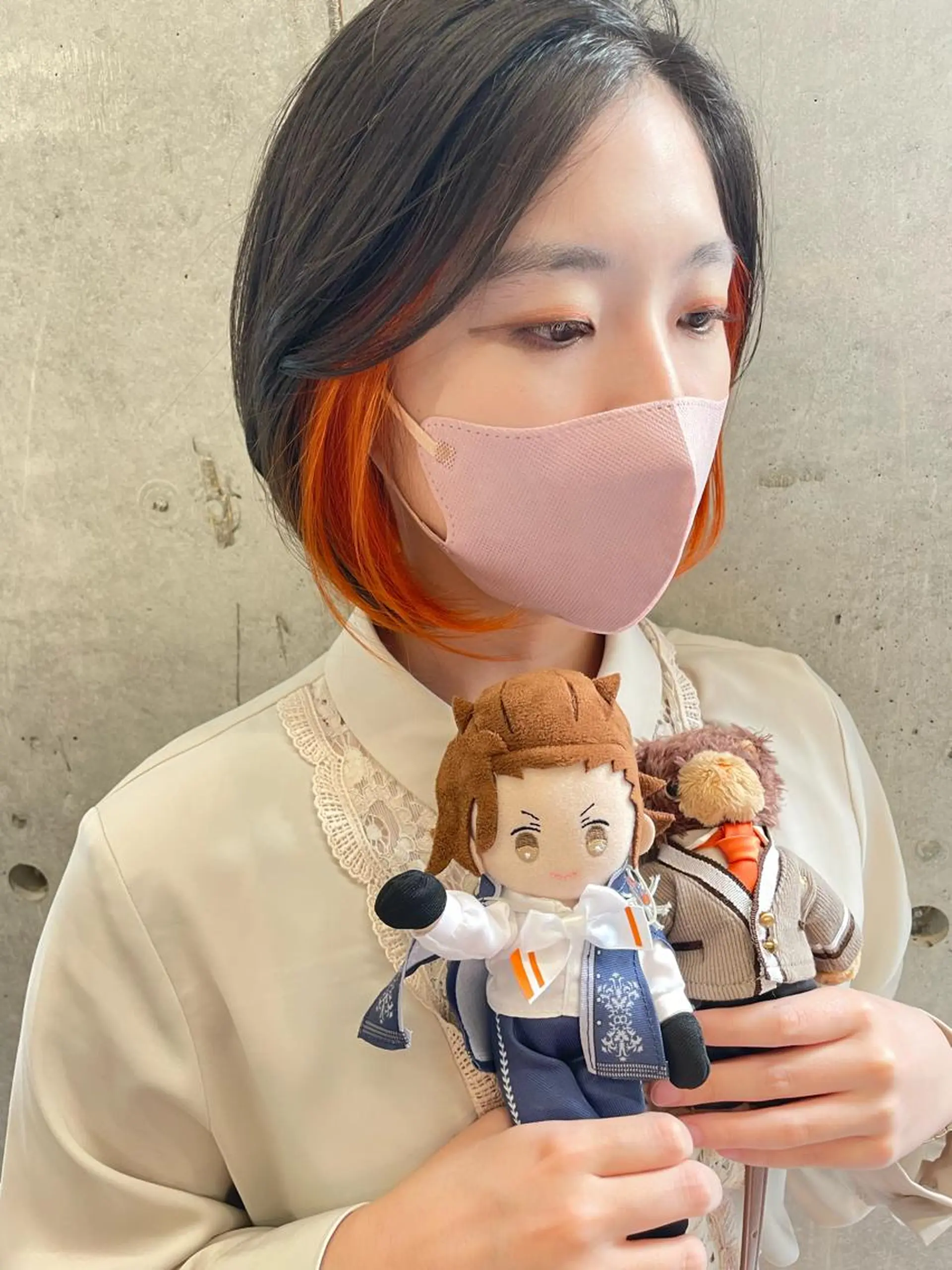 ミディアム カラー ブリーチ インナーカラー/推し ウルフ/アニメカラーのヘアスタイル