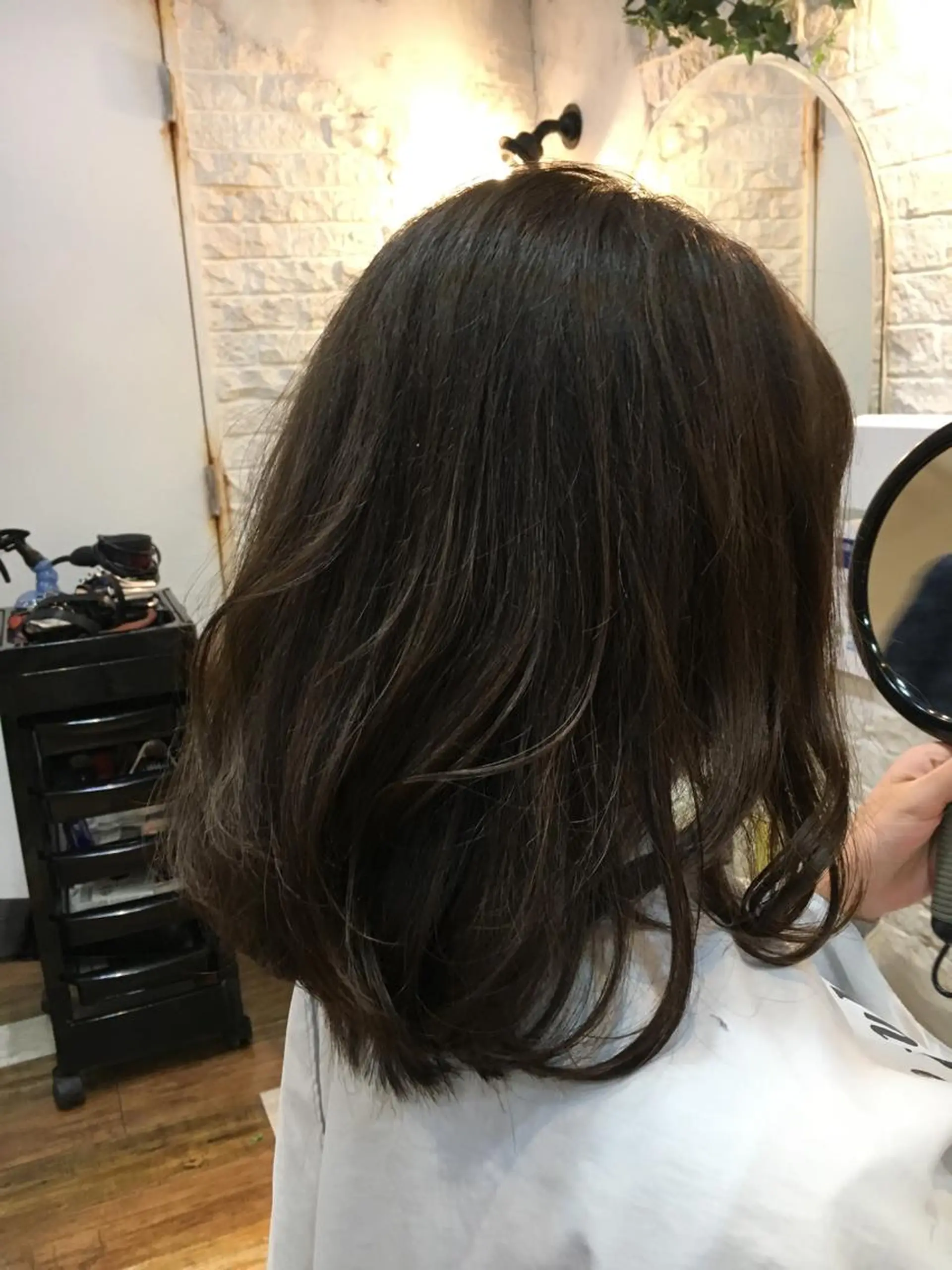 ミディアム ワンレンボブ アッシュ ボブ 角床直哉 カラーカットNO 1のヘアスタイル