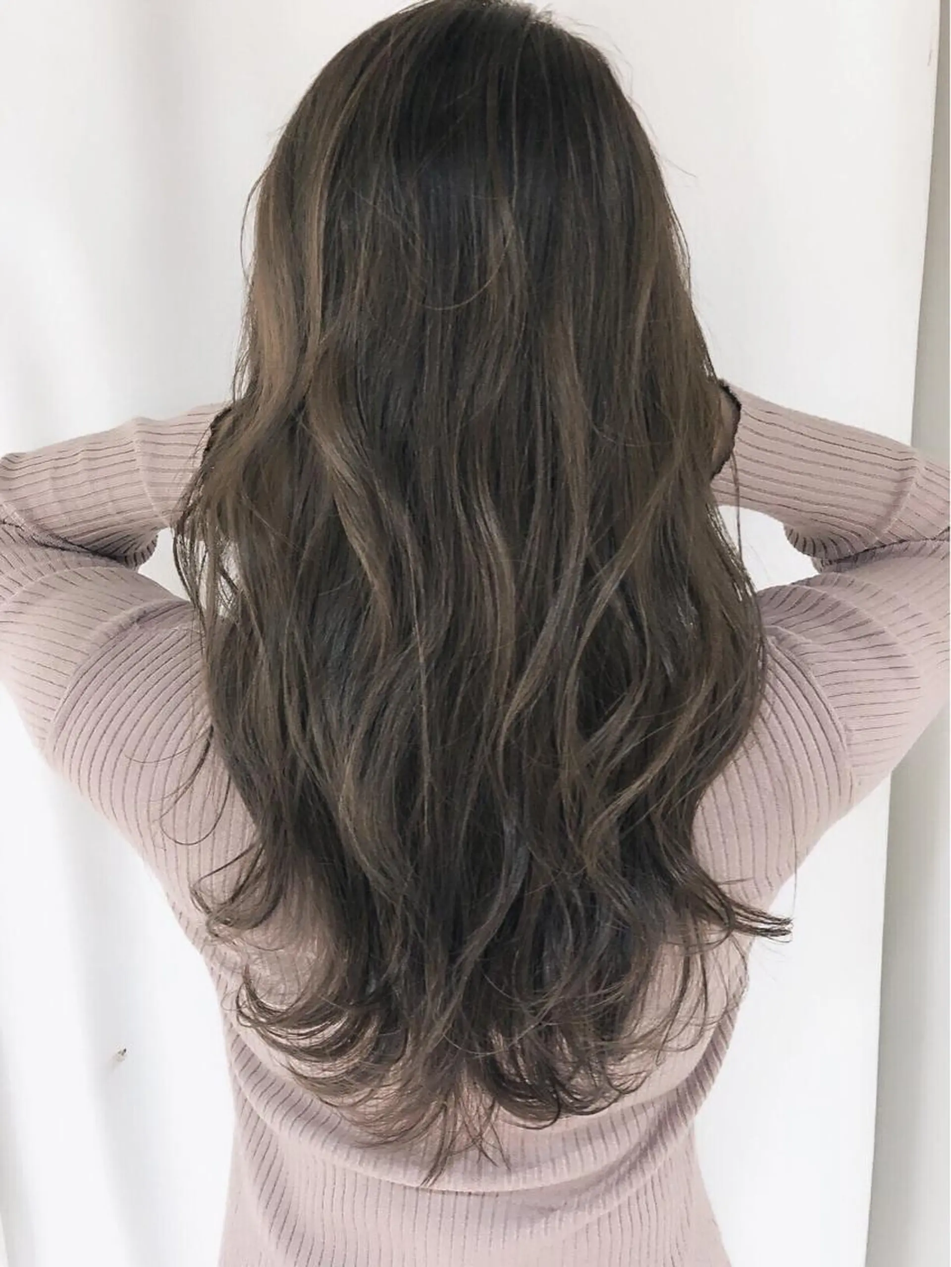 セミロング カラー パーマ ヘアアレンジ アッシュ バレイヤージュ グラデーションカラー グレージュ ハイライトカラー ヘアカラー トリートメント 竹内ケンゴ🇰🇷 EIGHT藤沢のヘアスタイル