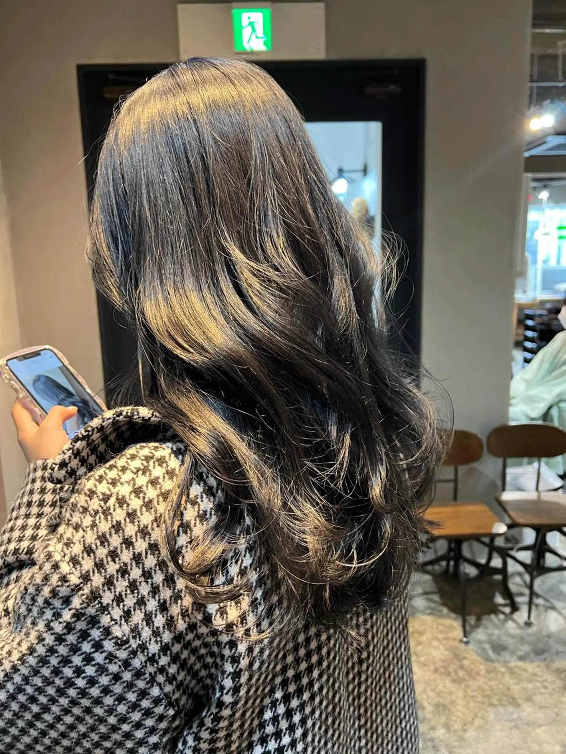 セミロング カラー ネイビーカラー ヘアカラー トリートメント ツキノキ ミナのヘアスタイル