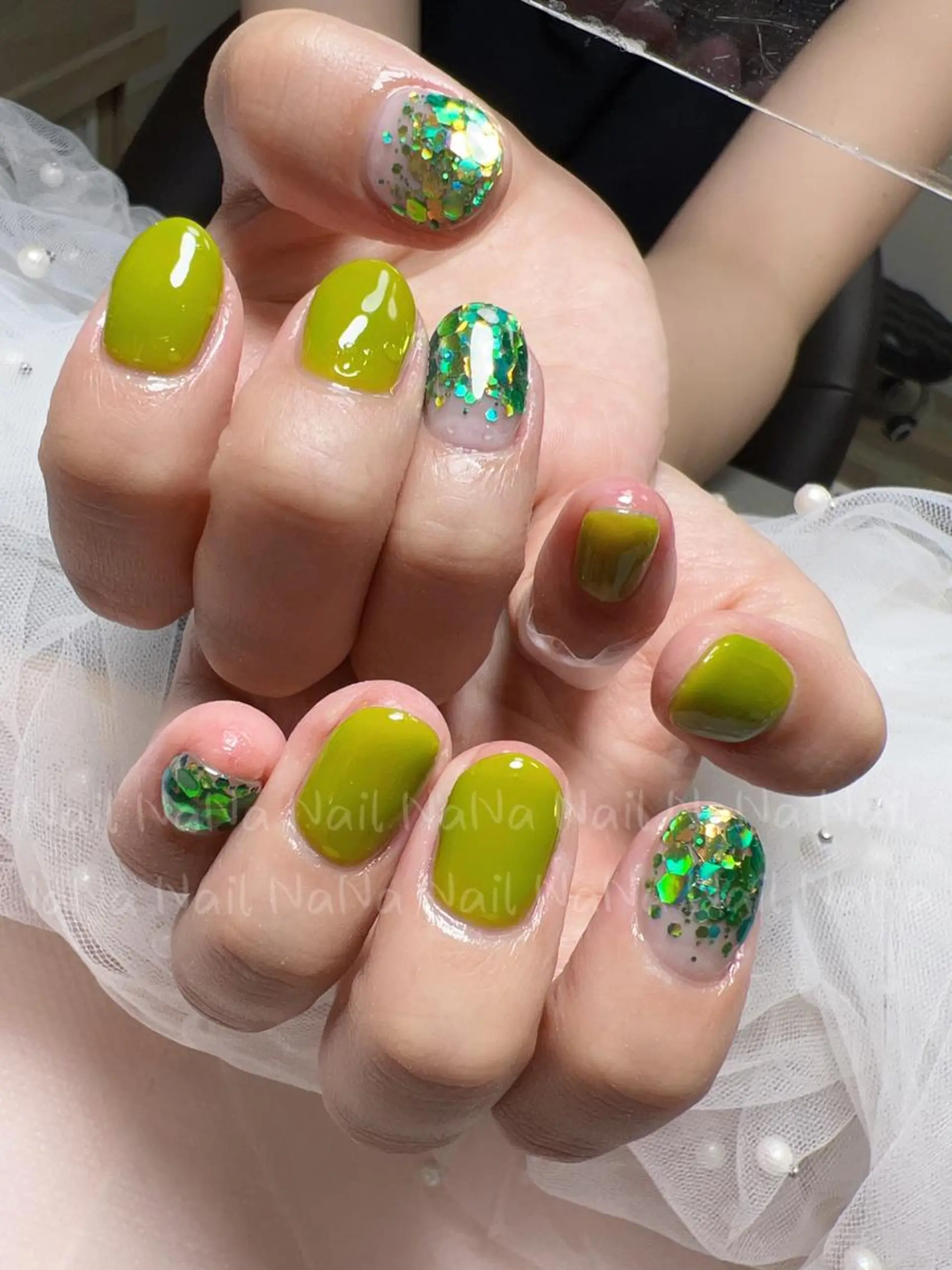 ショート カラー ネイル 韓国風ヘア 韓国ネイル ラメ(グリッター) ハンドネイル Nail NaNaのネイルデザイン