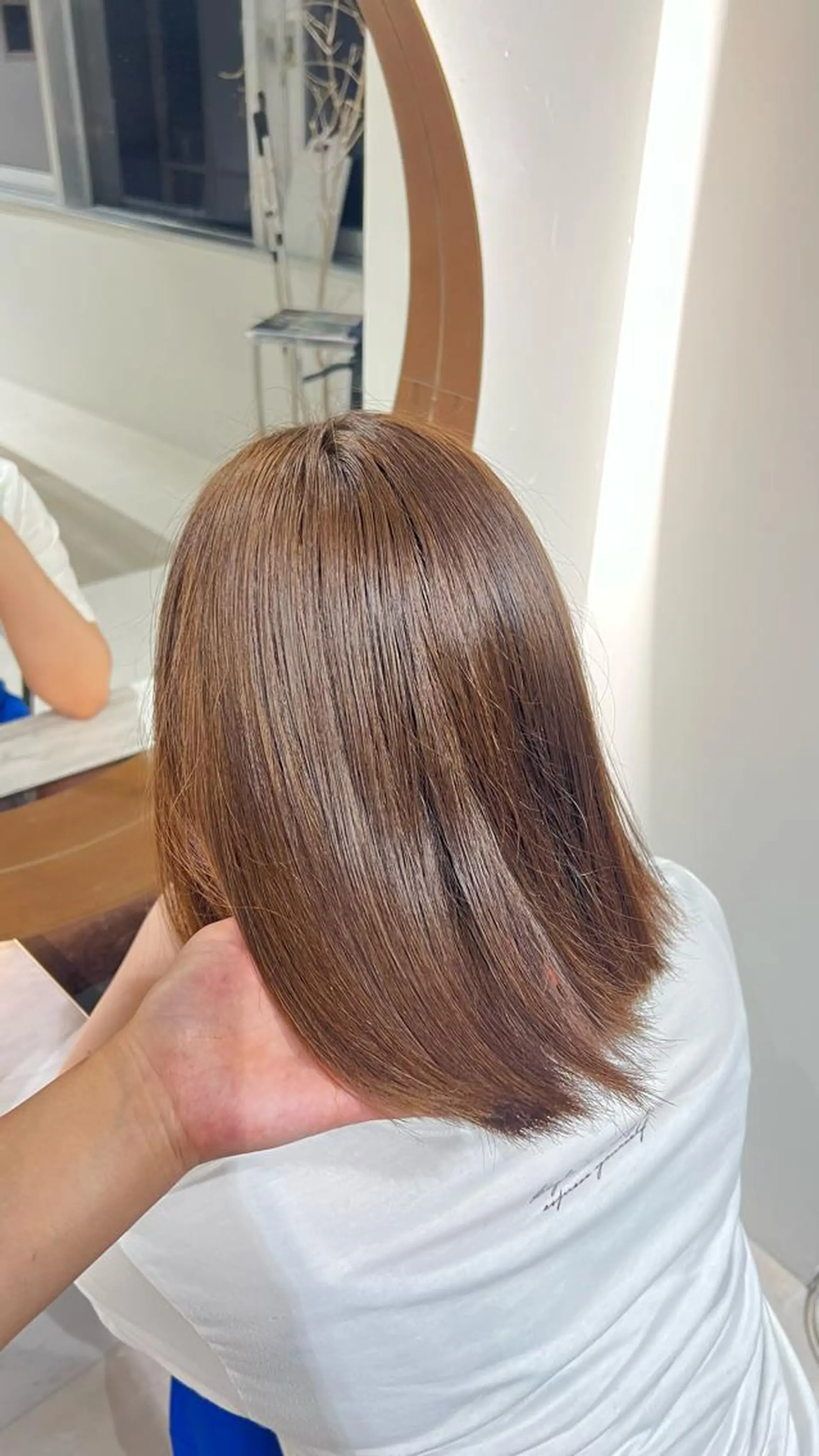 カラー アッシュ ブリーチ ブリーチなしカラー ヘアカラー 瀬戸 杏珠のヘアスタイル