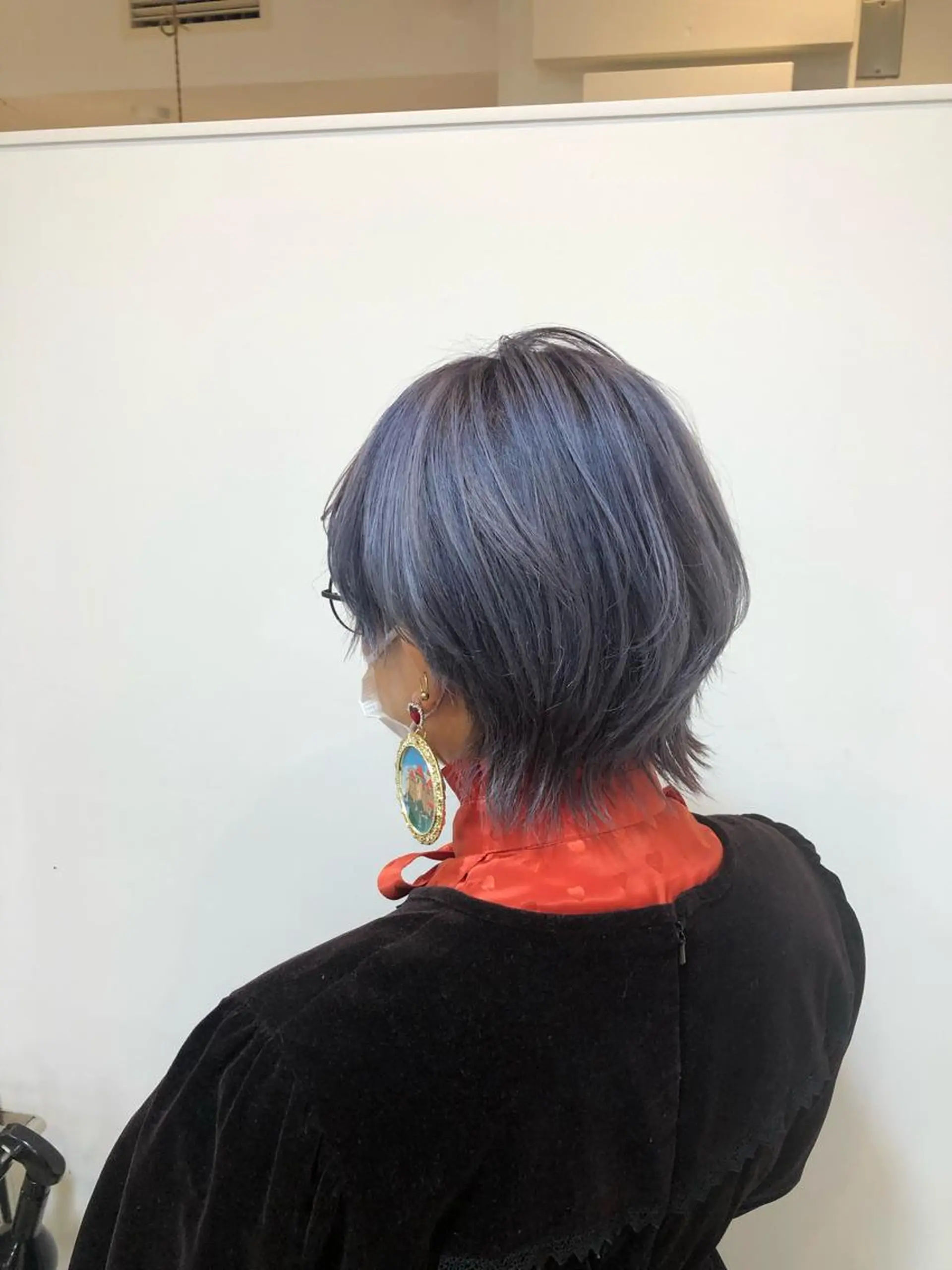 カラー ブリーチ ブルーカラー ブルーラベンダー ラベンダーカラー 大迫 江梨のヘアスタイル