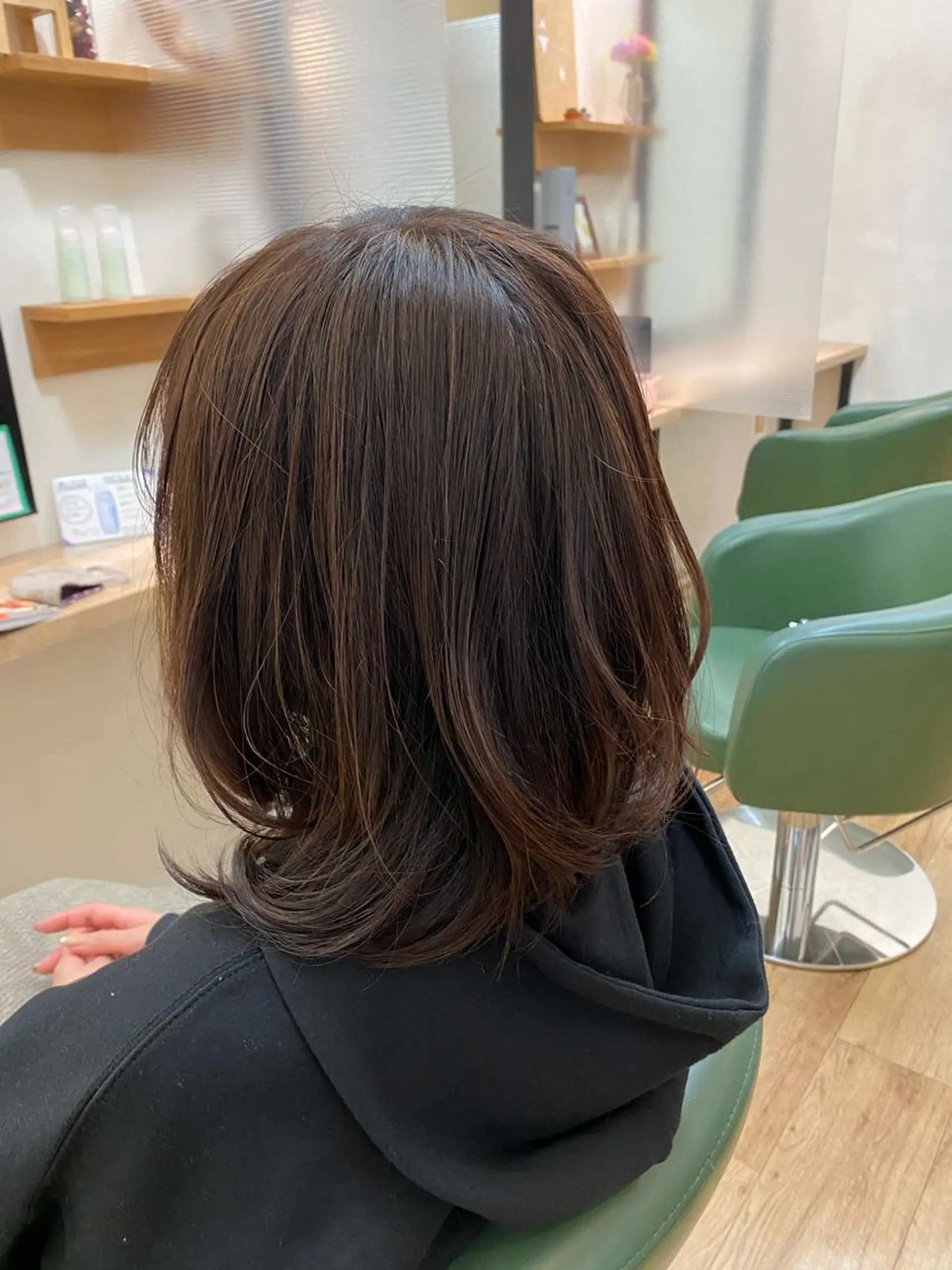 ミディアム カラー ブラウンカラー ハイライトカラー ハイライト 西村 恵祐のヘアスタイル
