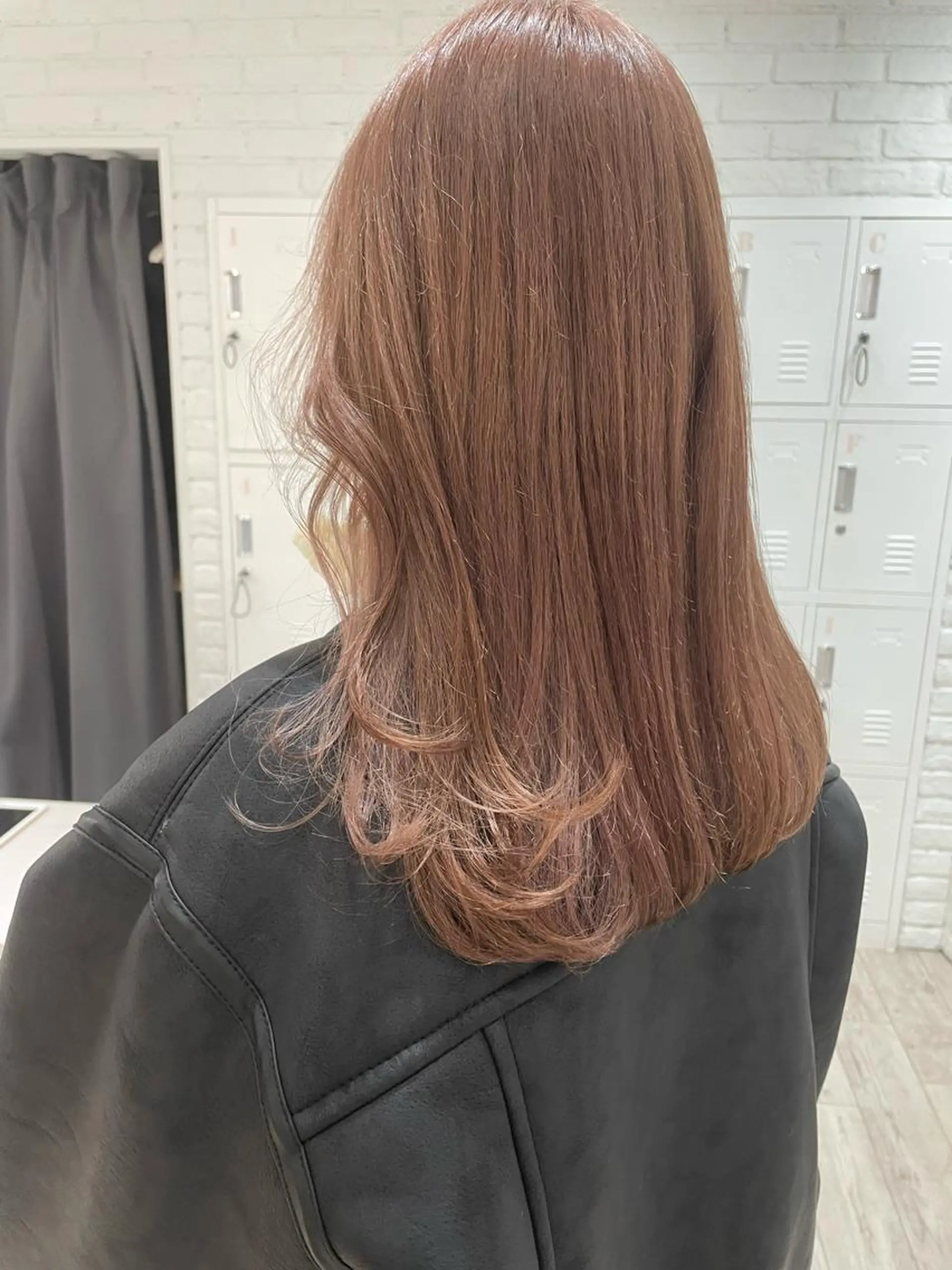 セミロング ヘアカラー miyu /大阪美容室のヘアスタイル