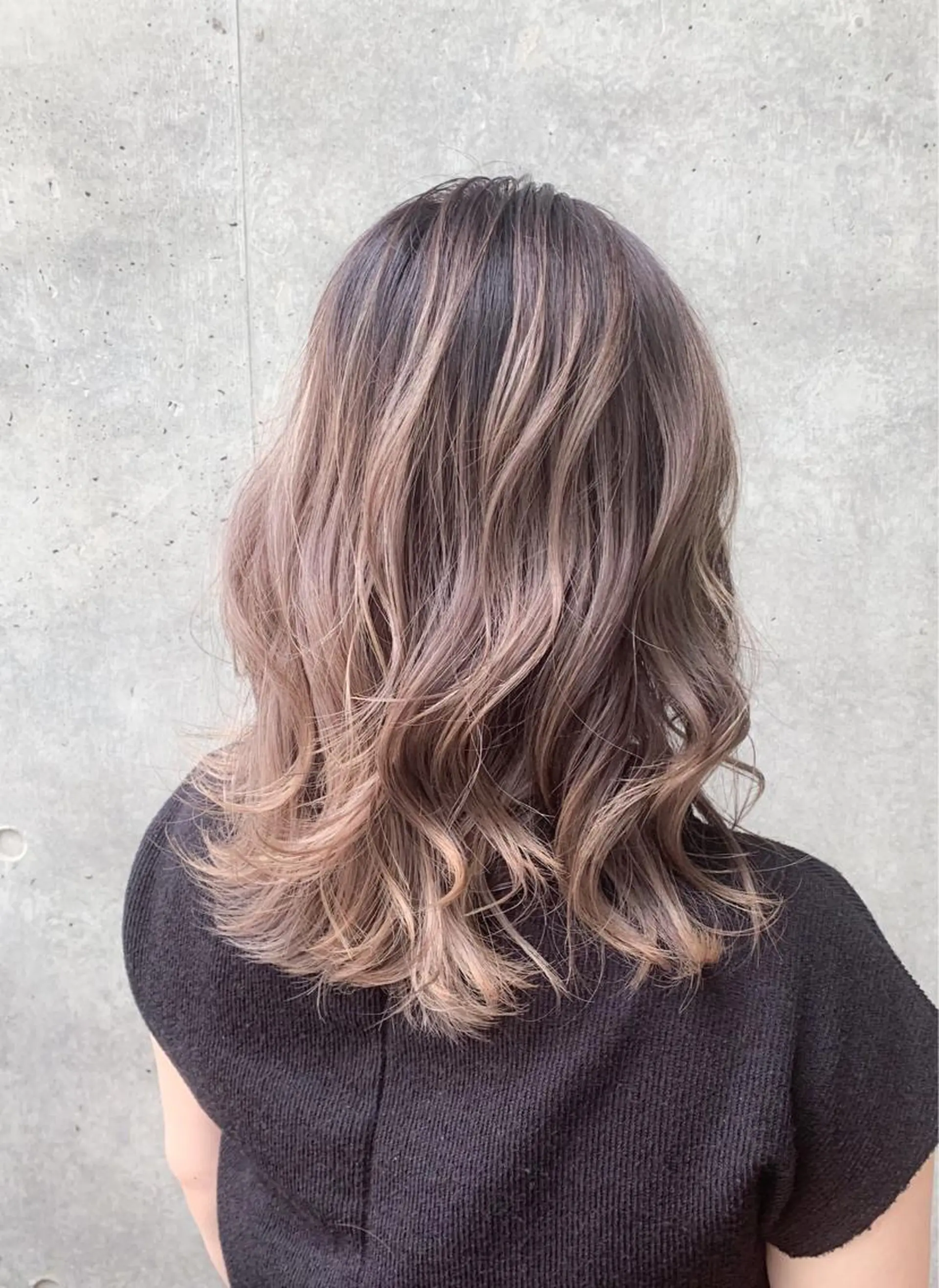 セミロング ハイライト レイヤーカット トリートメント 🔍髪質改善診断🔎 長山　 シュンスケのヘアスタイル