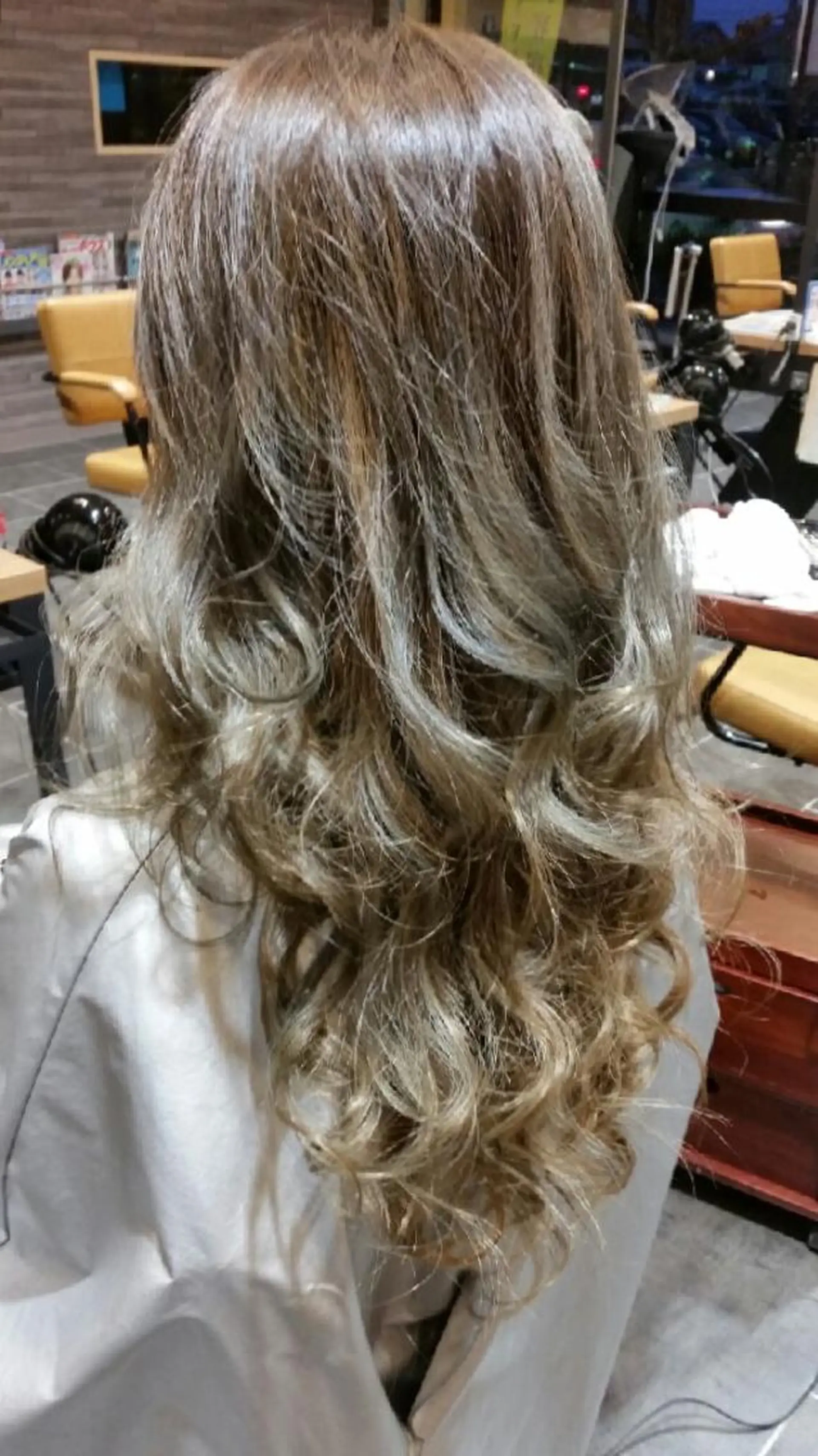 ロング 北野 親善のヘアスタイル