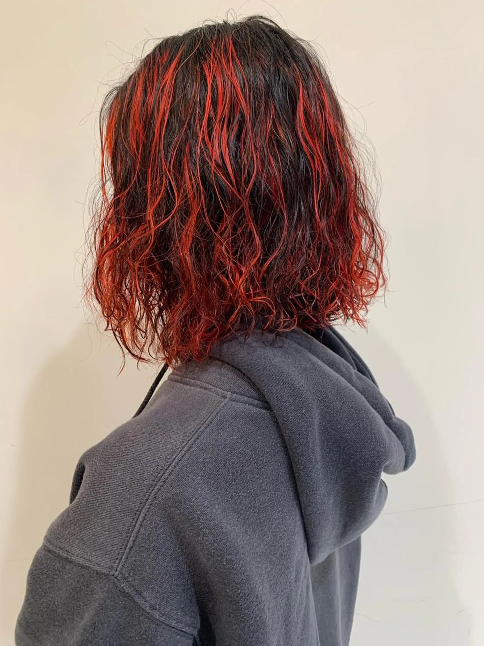 カラー パーマ 青柳 有咲のヘアスタイル