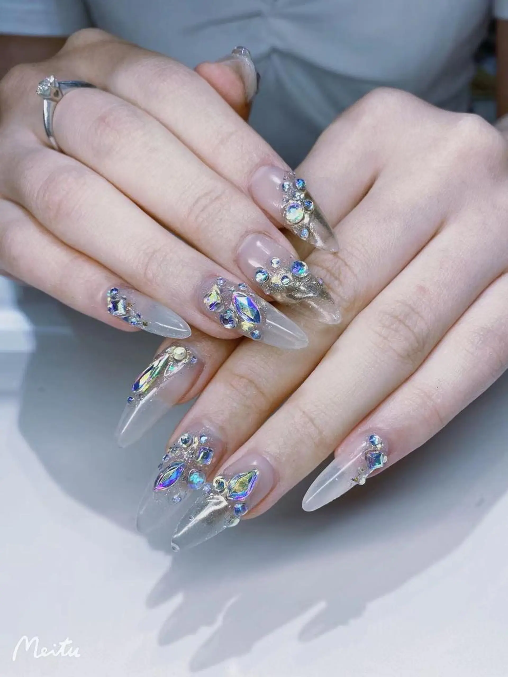 ネイル エンジェル ヒーリング 矢場町店のネイルデザイン