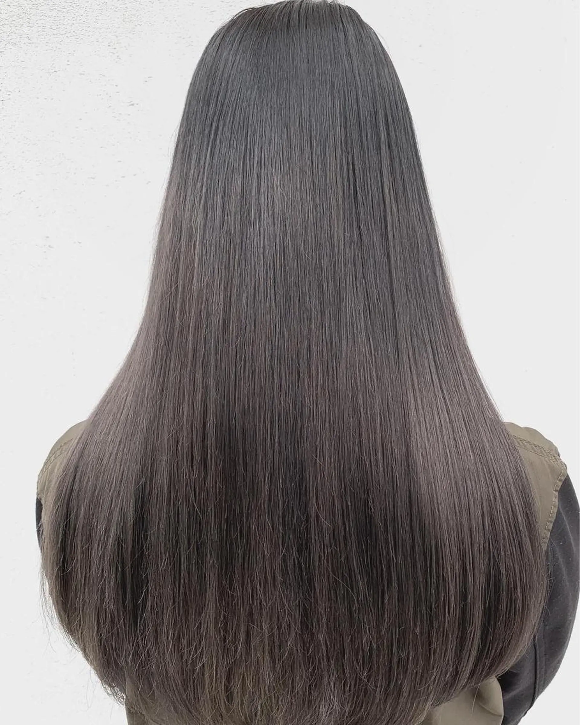 セミロング カラー ブリーチ salon m ni サロンマーニ所属・久保田 一のヘアスタイル