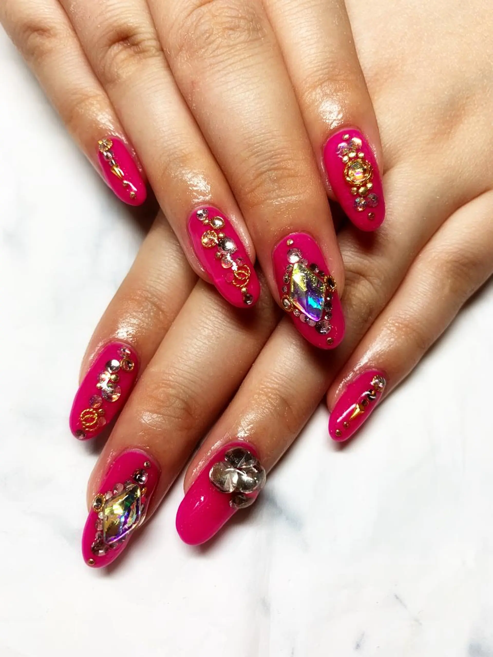 ネイル 菅野 愛花のネイルデザイン