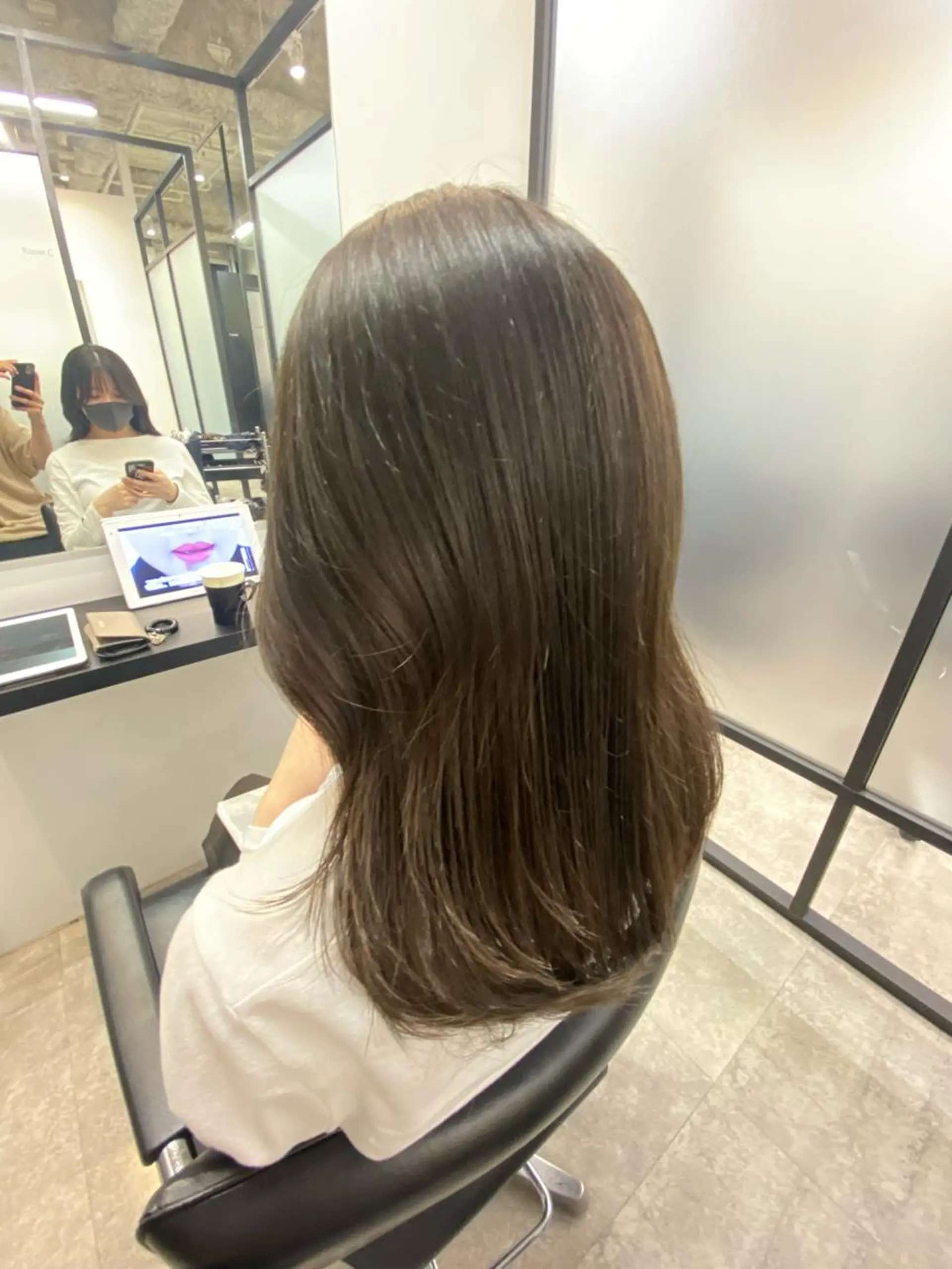 セミロング カラー ヘアアレンジ 【艶髪×韓国風】 毛流れ職人 RYOのヘアスタイル