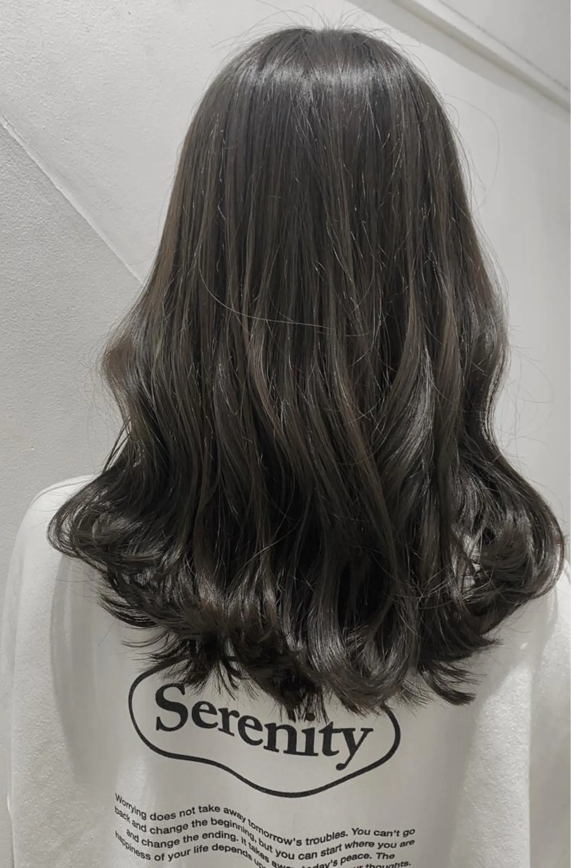 セミロング カラー ベージュカラー オリーブベージュ ✨くびれスタイル✨️ 戸嶋穂乃香のヘアスタイル