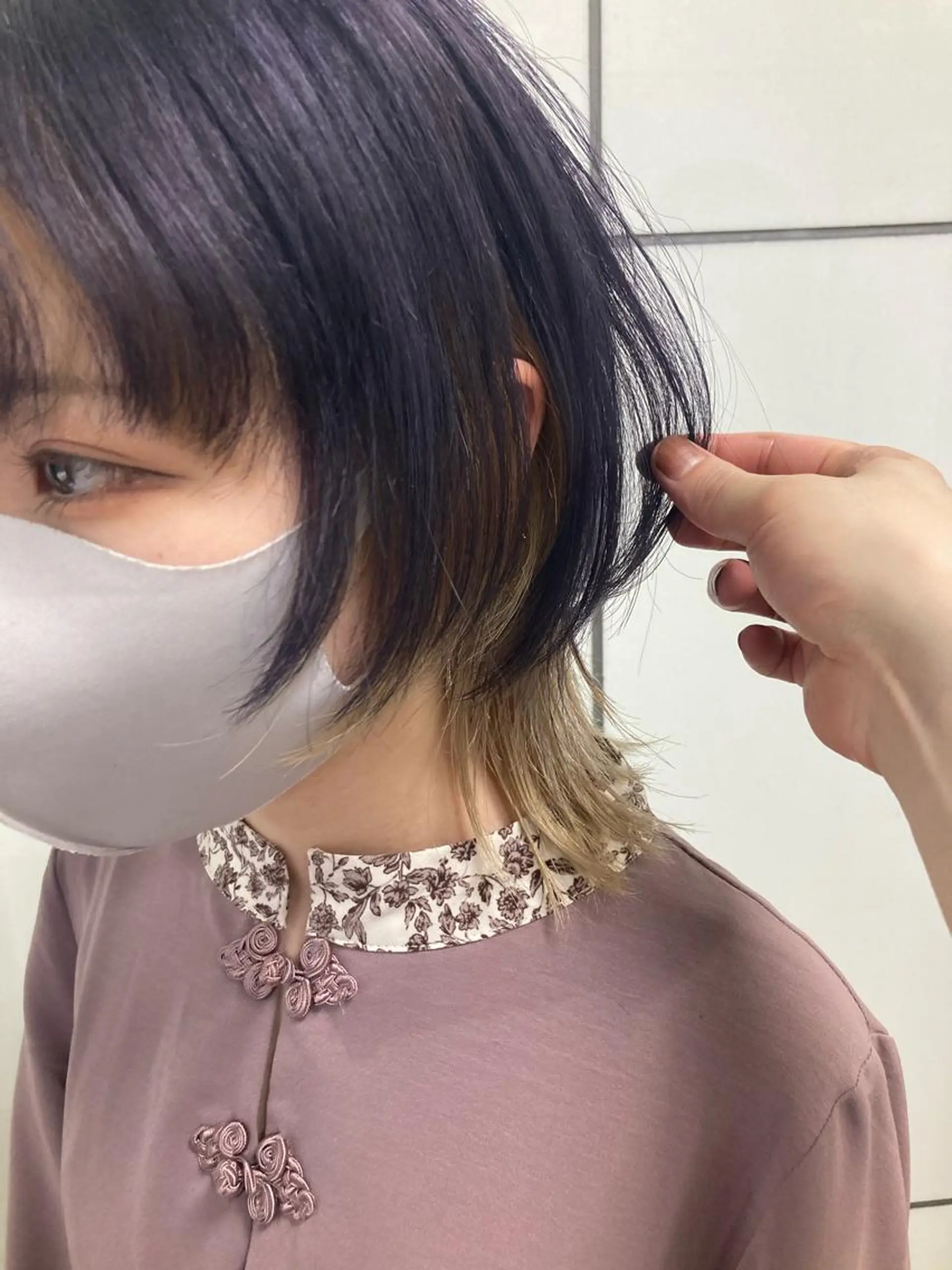 ショート カラー ブロンド ホワイトブロンド ウルフカット ヘアカラー 髪質改善/痛ませ ないカラー/西村航大のヘアスタイル