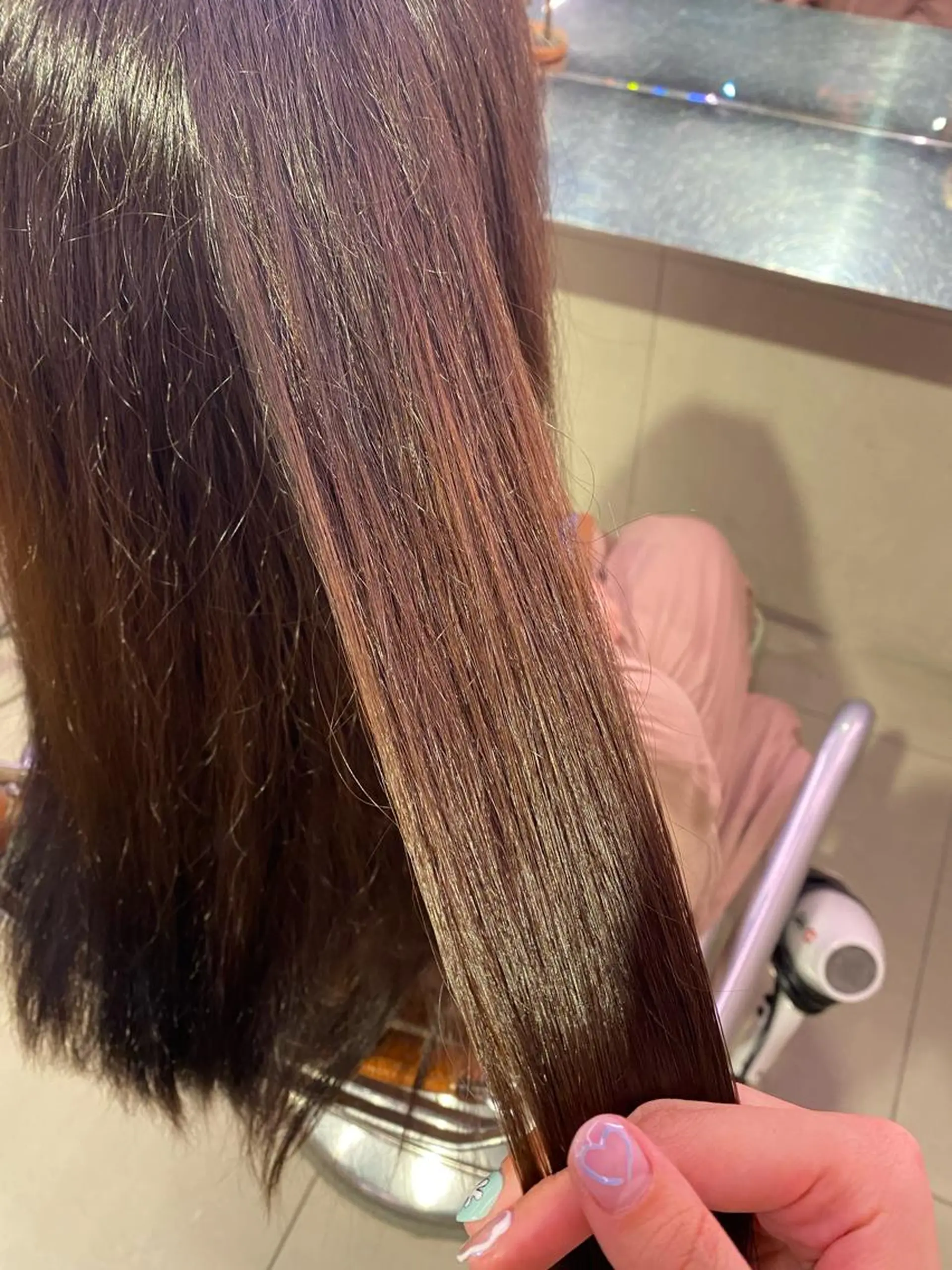 ロング カットモデル/ 吉本 彩夏のヘアスタイル