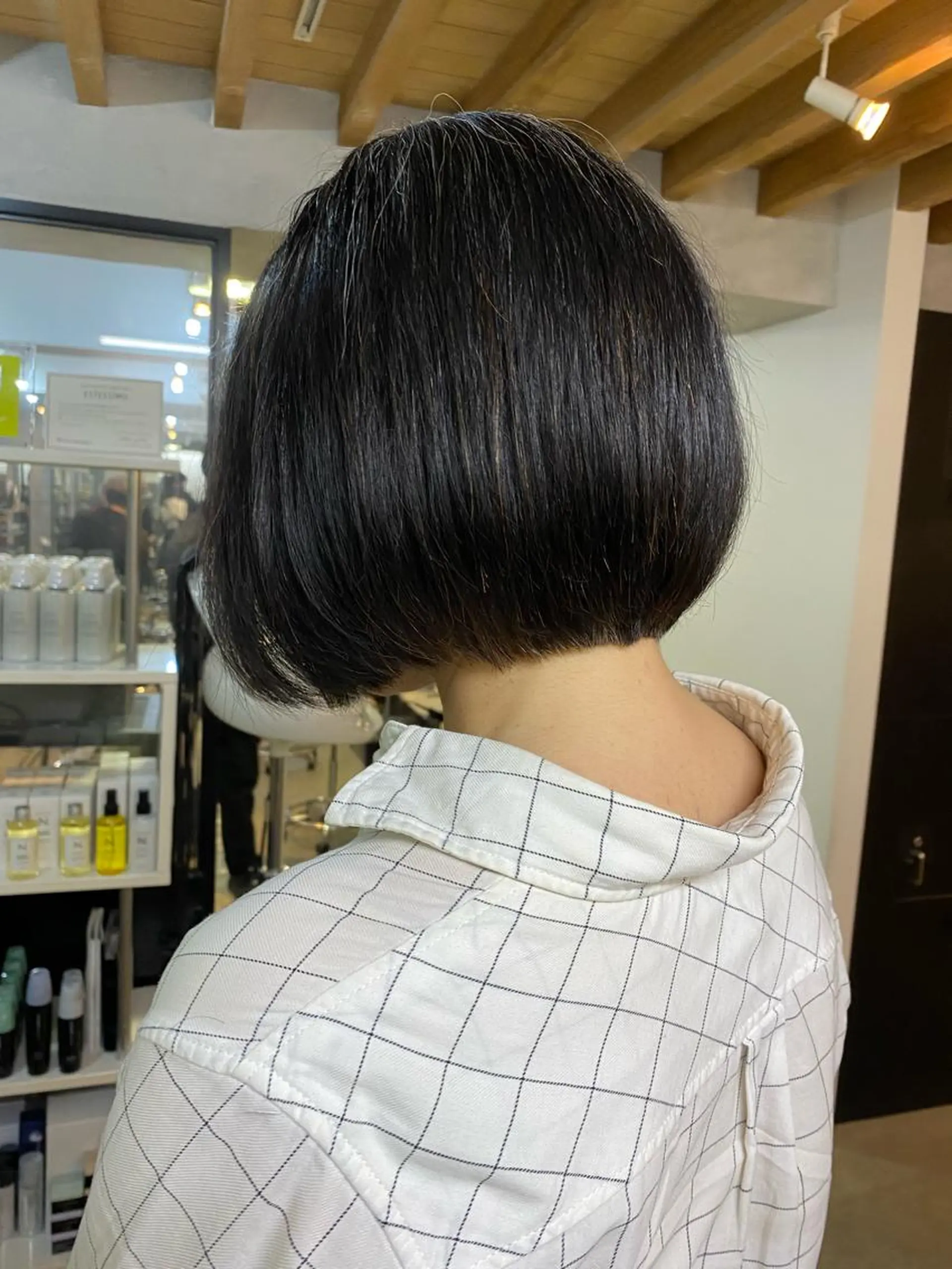 ショート カラー ヘアアレンジ 切りっぱなしボブ/ デザインカラー店長のヘアスタイル