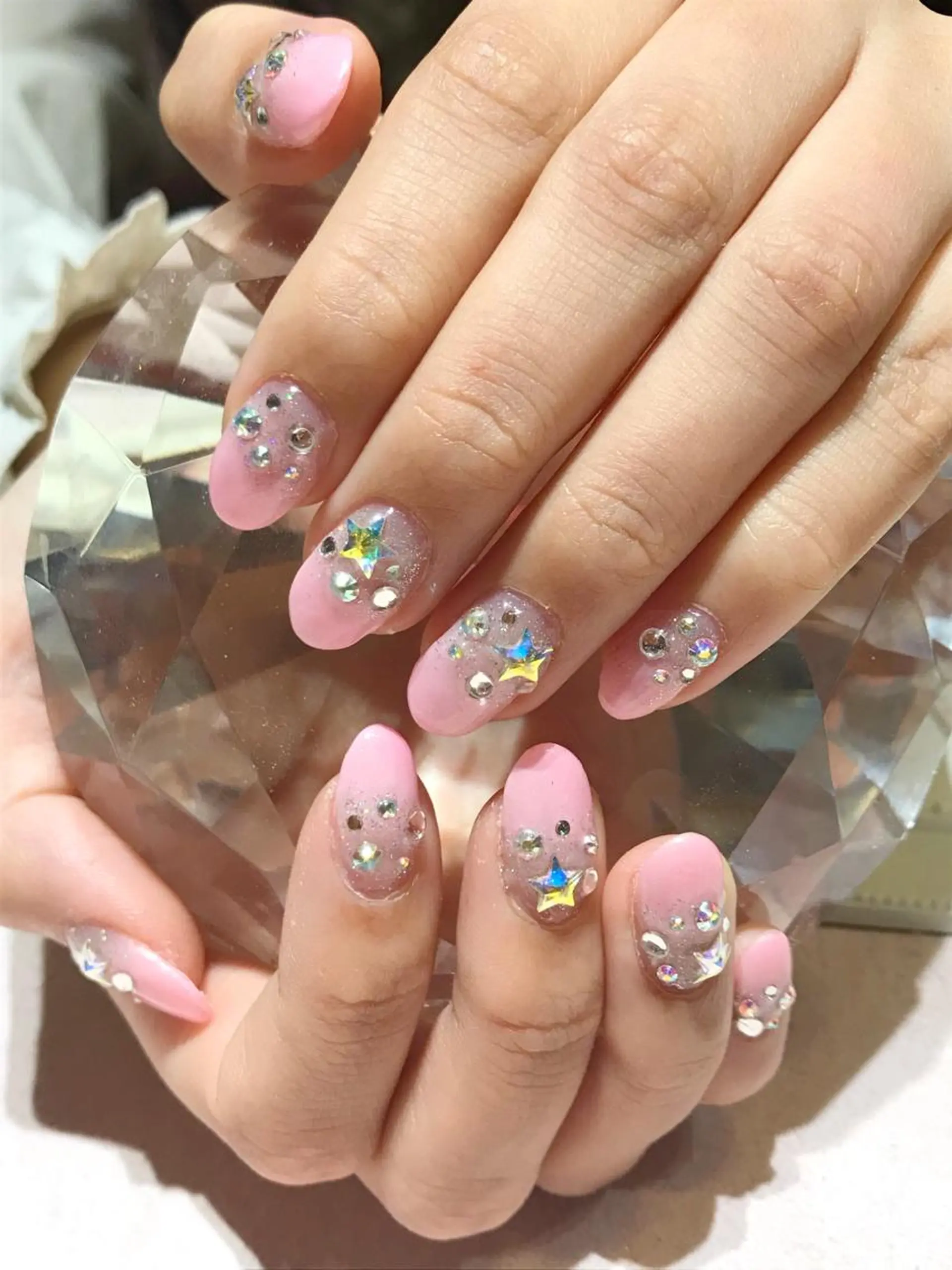 ネイル オーロラネイル グラデーション ラメ(グリッター) ピンク シルバー YUN 💅のネイルデザイン