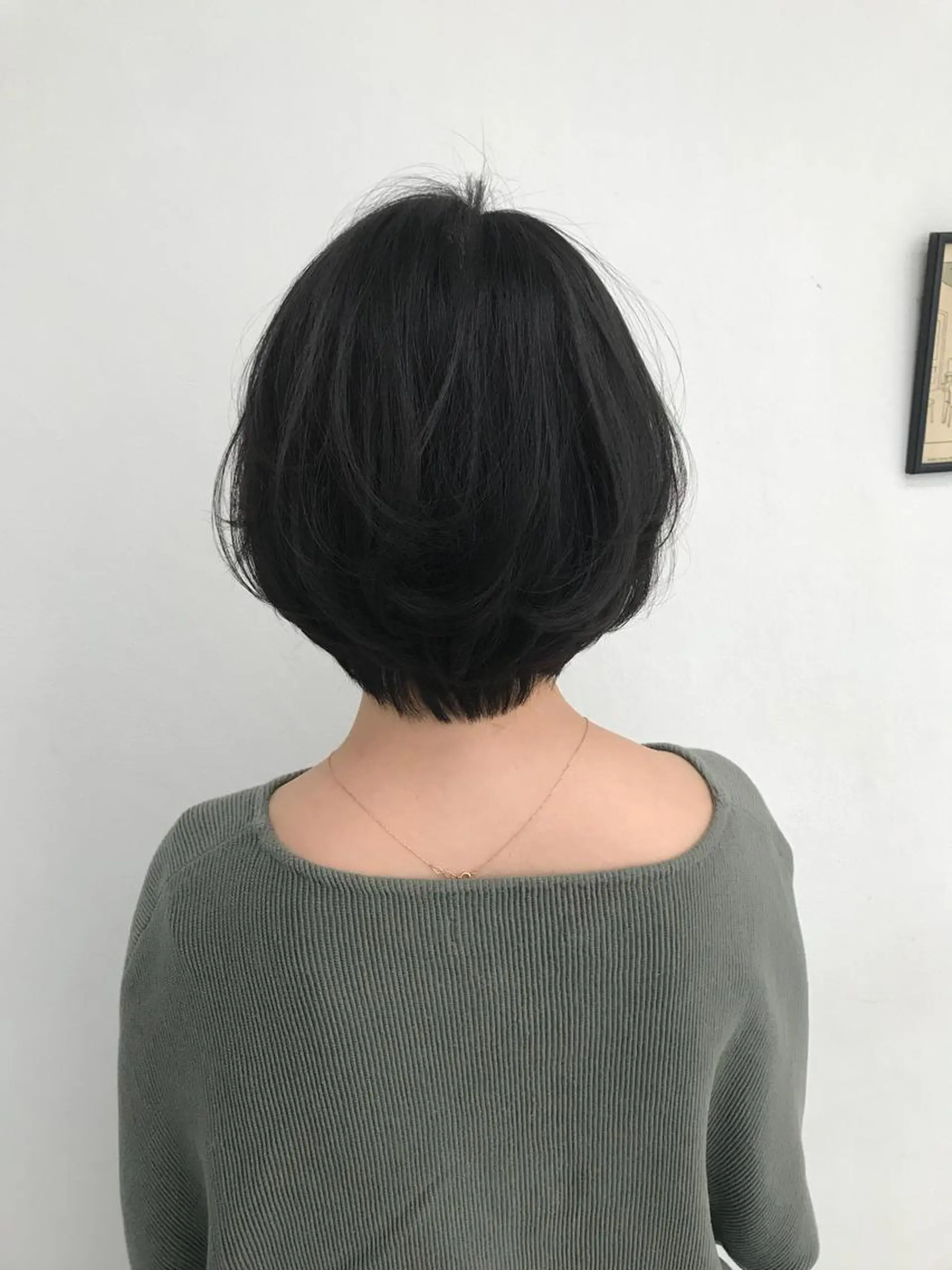 ショート カラー グレージュ ボブ 岩田菜央 《武蔵小杉》のヘアスタイル