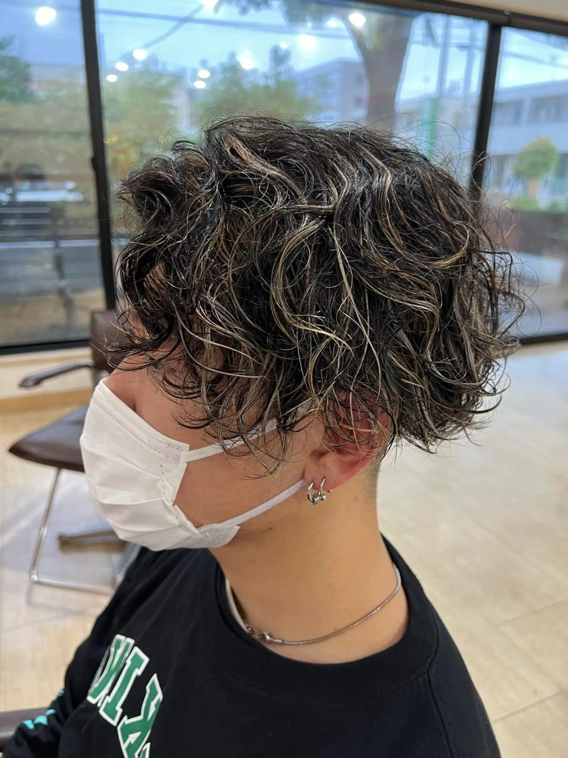 カラー メンズ メンズハイライト マンバンヘア ハイライトカラー 仕上がり満足度 No.1池田篤史のヘアスタイル