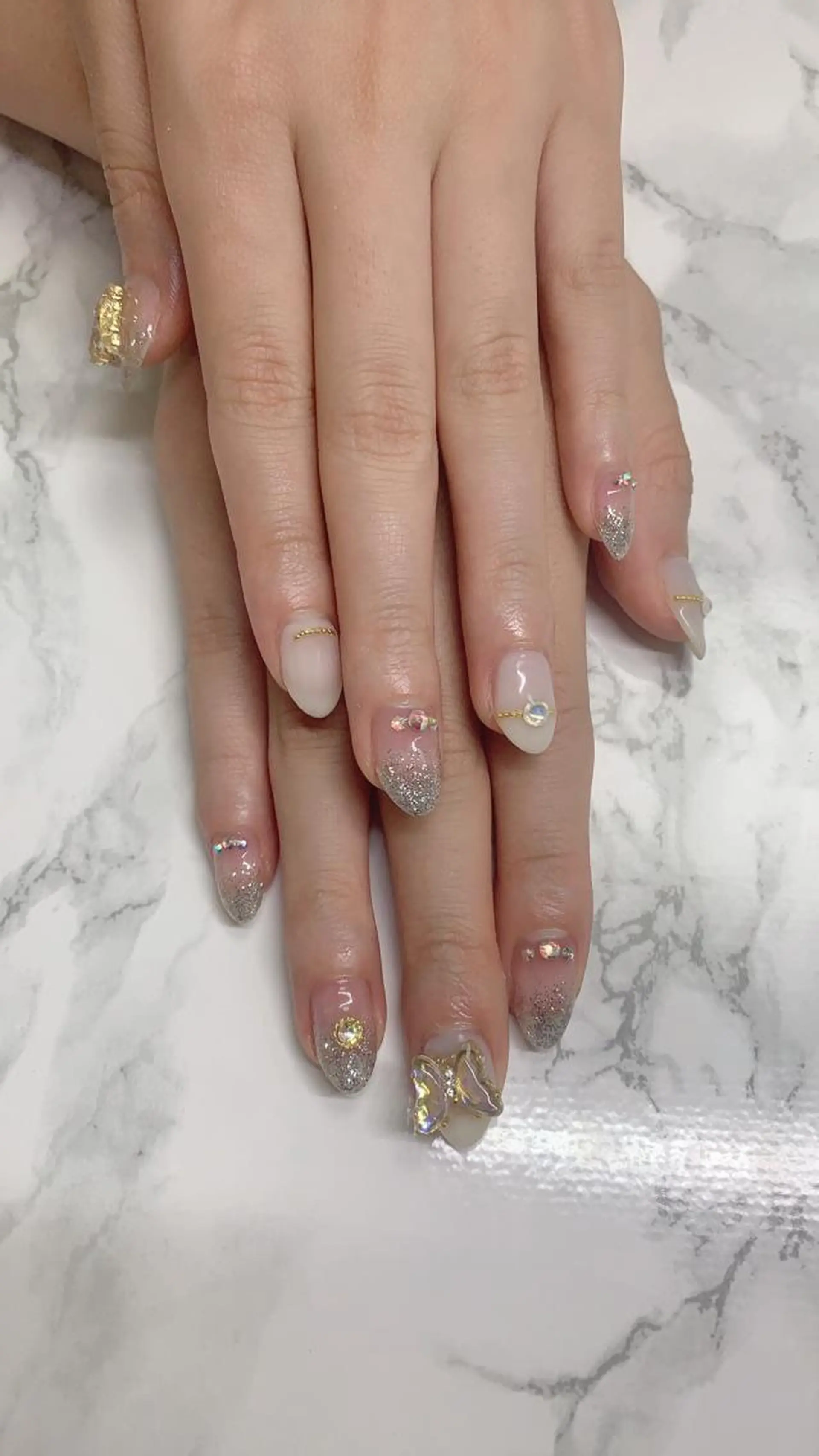 ネイル はな💎ネイル ワンホン、長さ出しのネイルデザイン